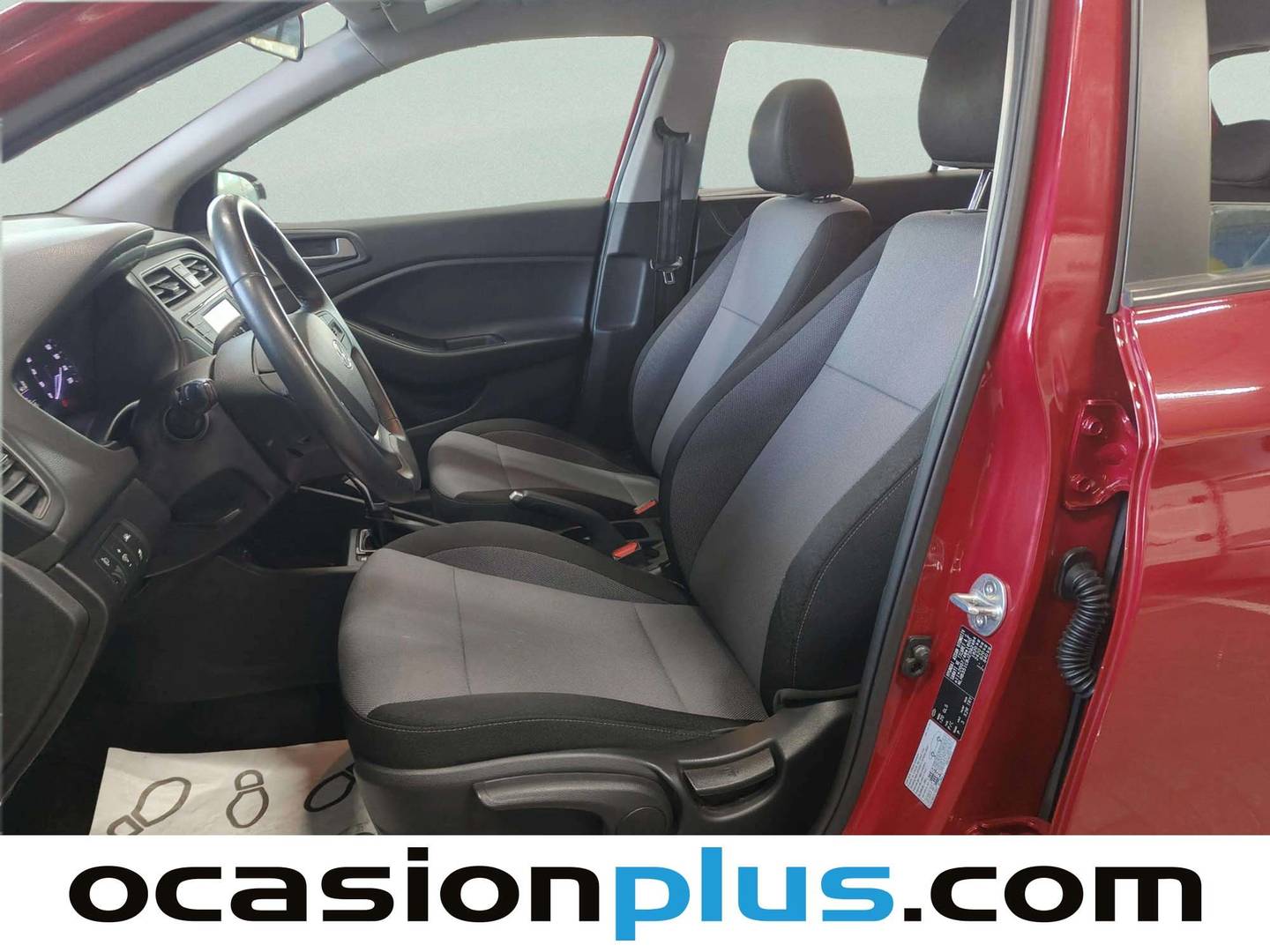 Foto asientos delanteros Hyundai i20 Hyundai i20 1.4 MPI Link Auto (100 CV)