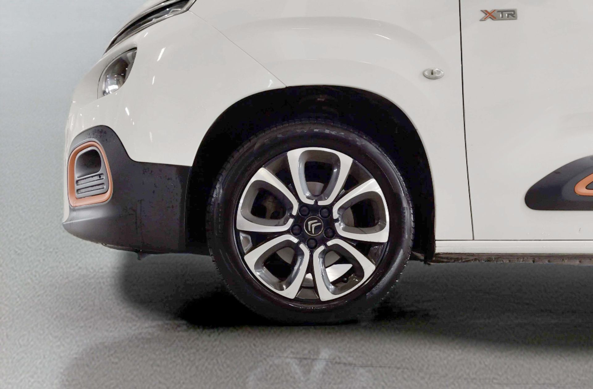 Citroën Berlingo BlueHDi 100 Talla M Shine - foto 34