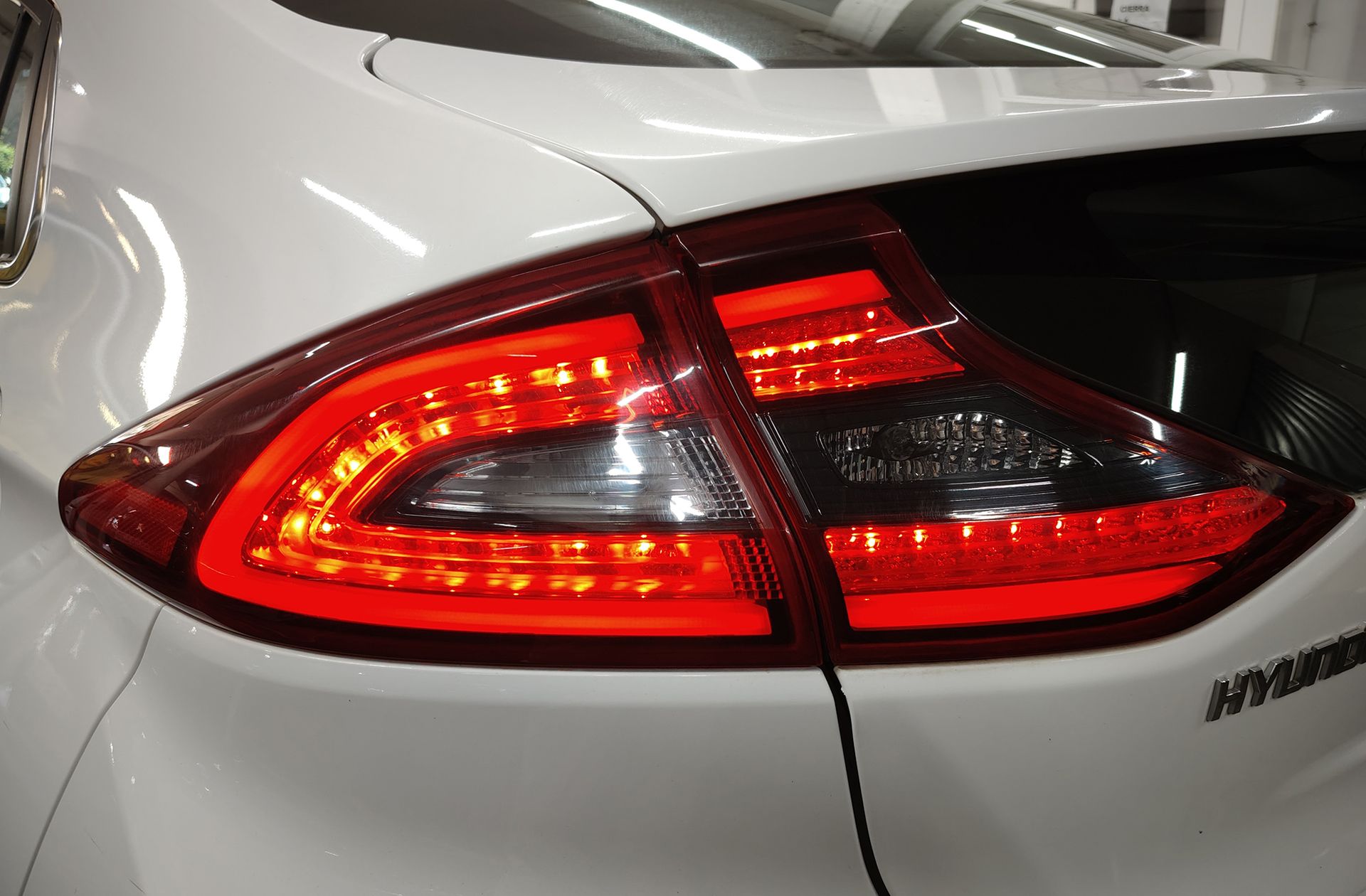 Hyundai Ioniq 1.6 GDI PHEV Tecno DCT - foto 19