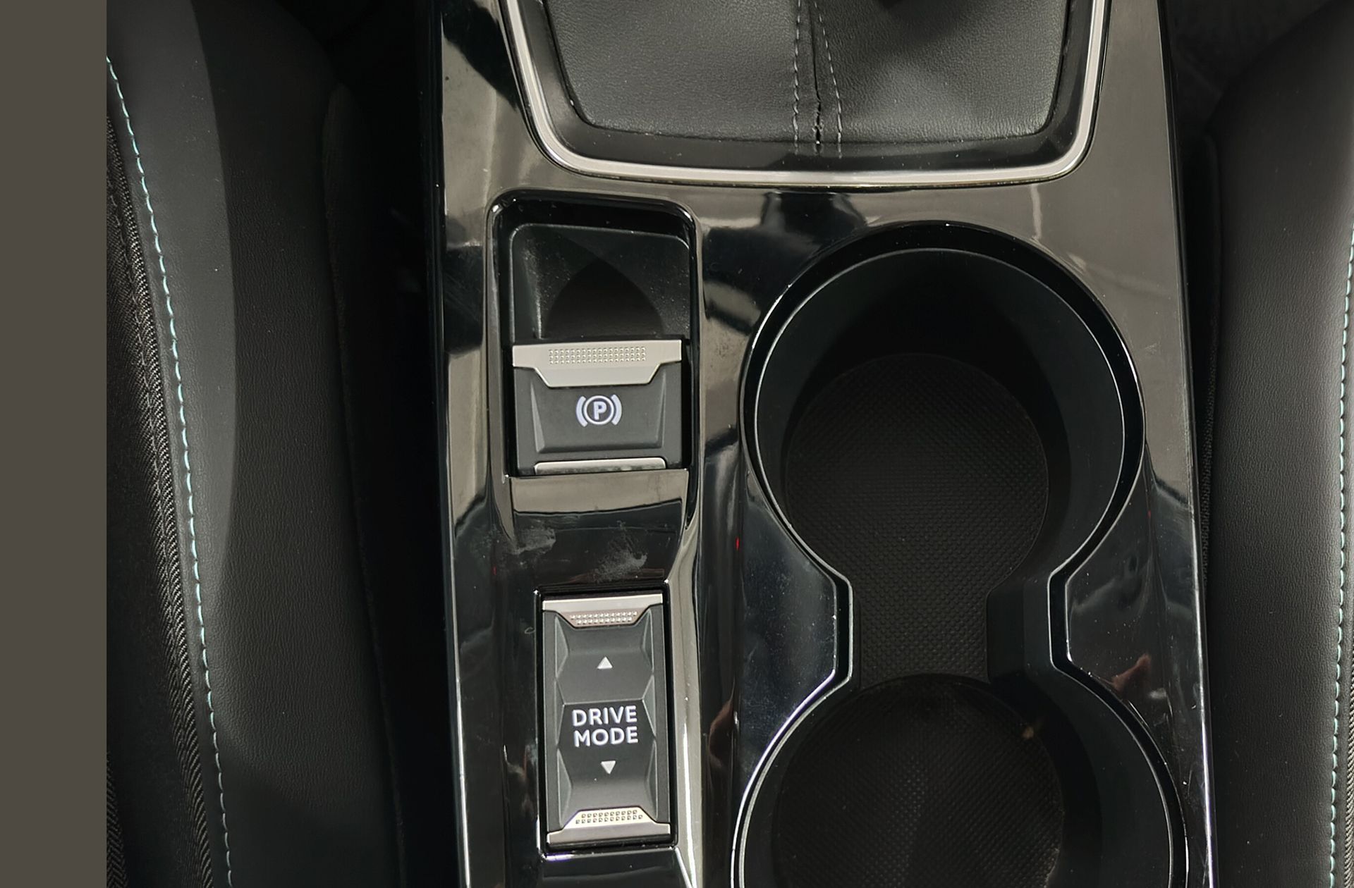 Peugeot 208 PureTech 100 Allure Pack - foto 35