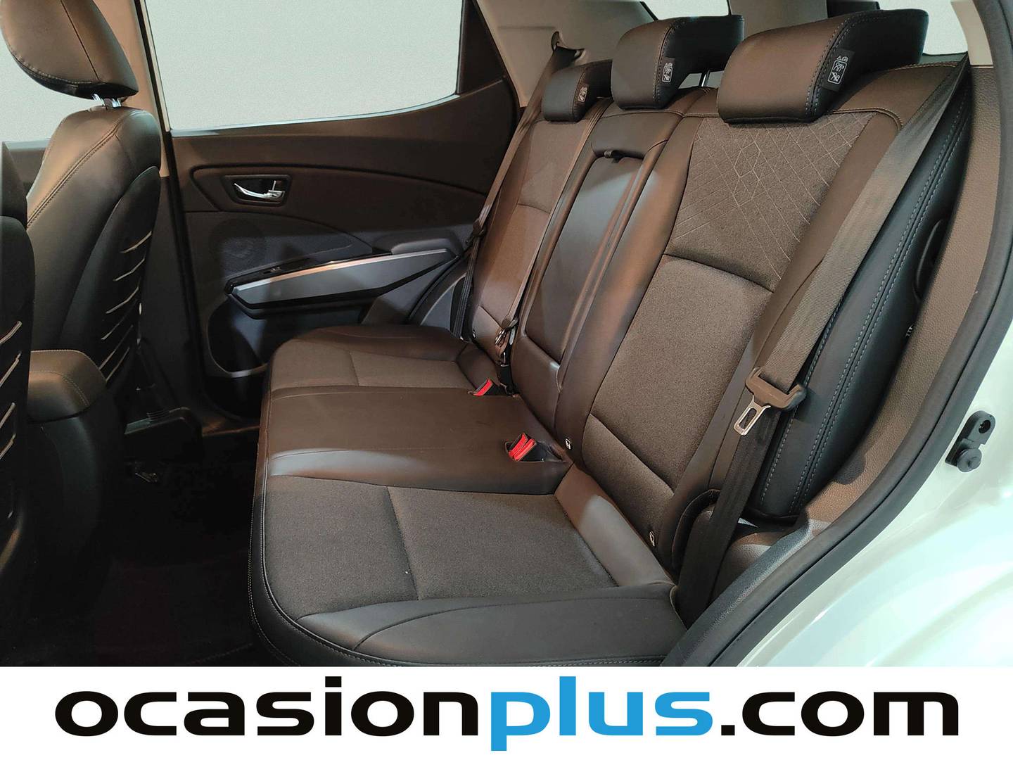 Foto SsangYong Tivoli Grand Ssangyong Tivoli Grand G15T Limited Auto (163 CV)