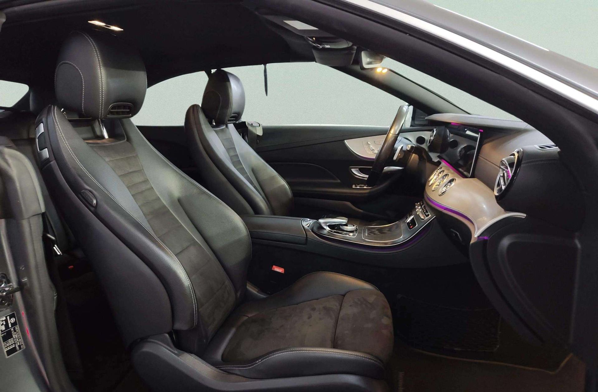 Mercedes-Benz Clase E 220 d Cabrio Pack AMG - foto 26