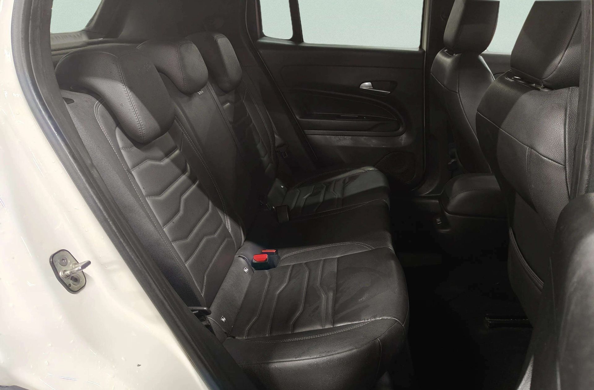 Jeep Avenger 1.2 G Summit - foto 25