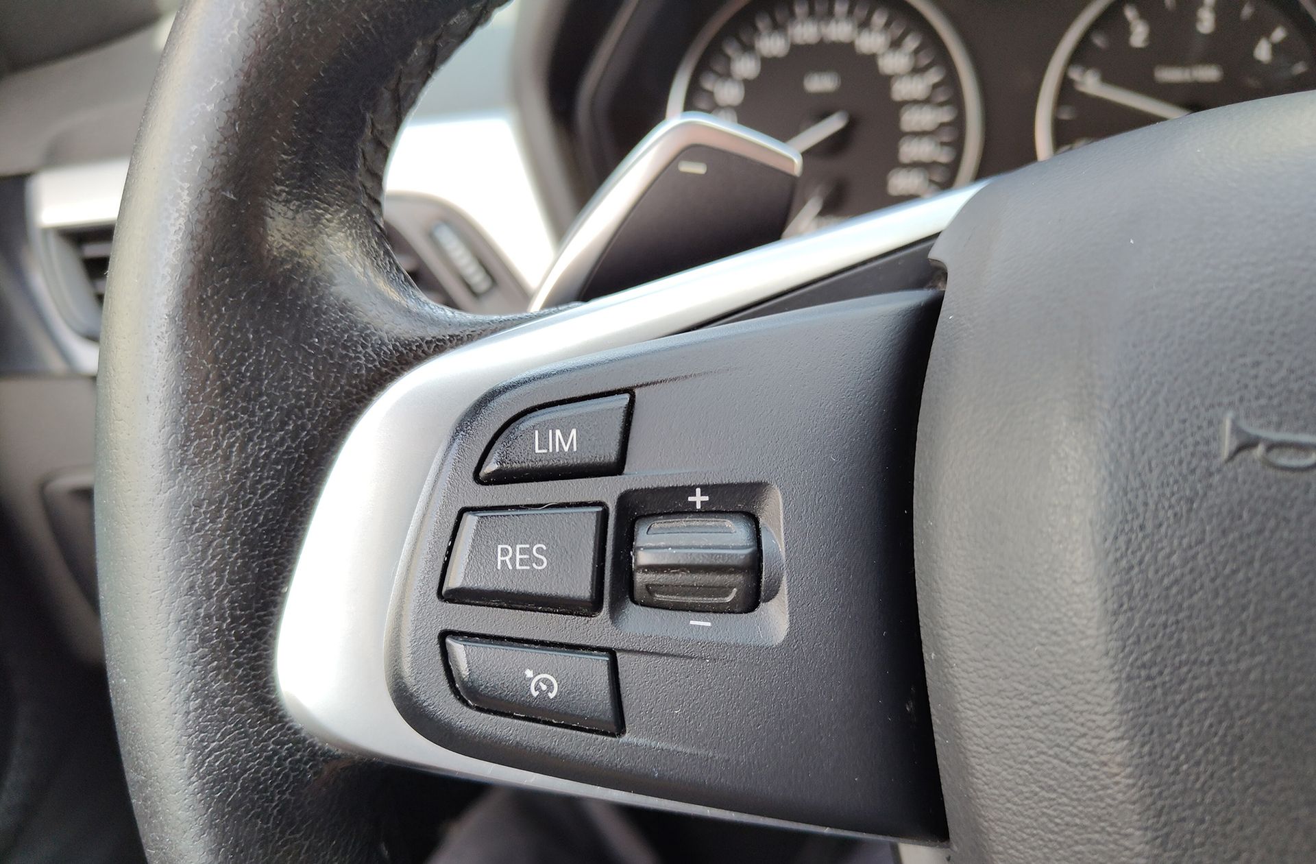 BMW X1 sDrive18d - foto 22
