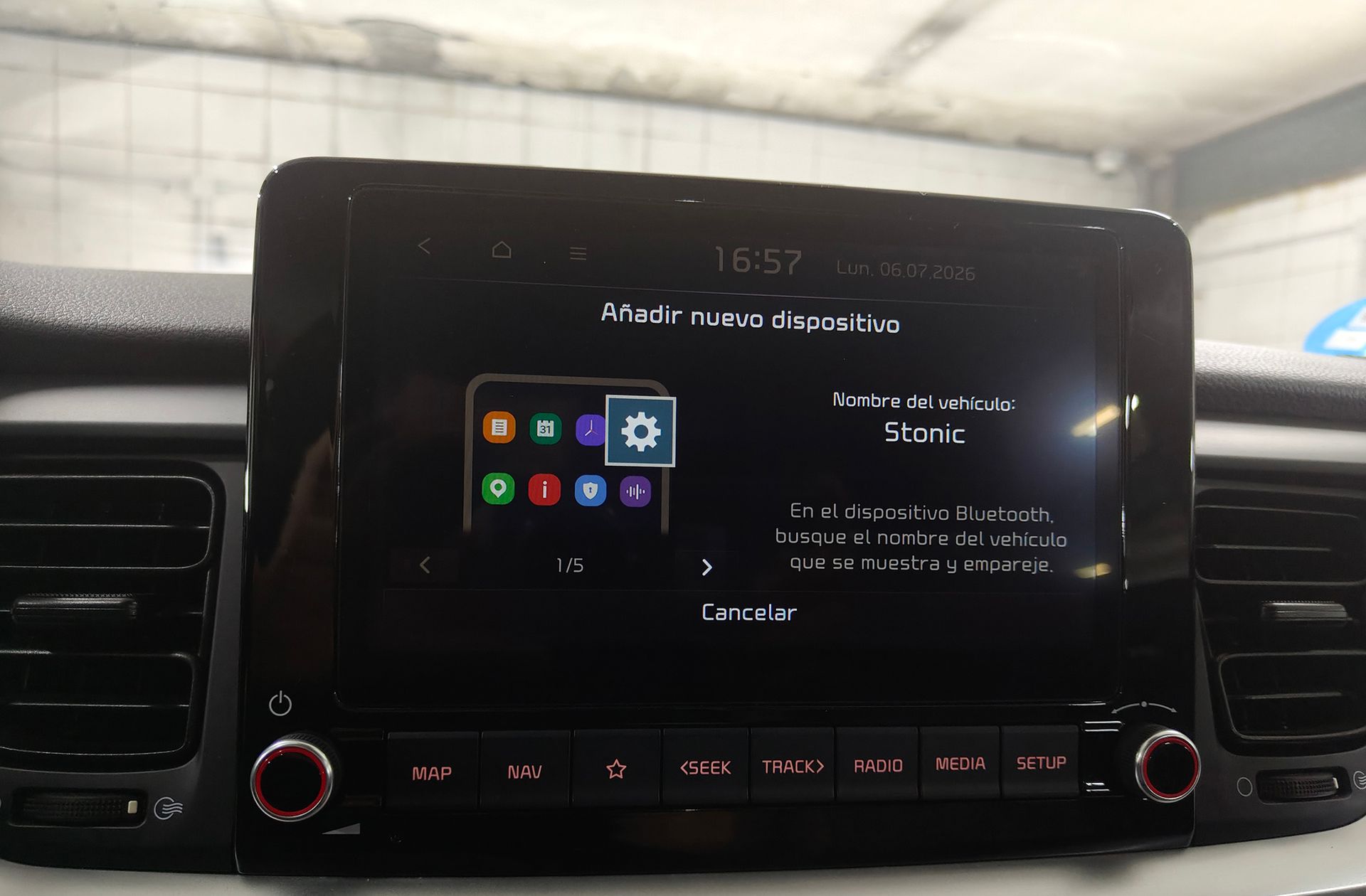 Kia Stonic 1.0 T-GDi MHEV Concept - foto 31