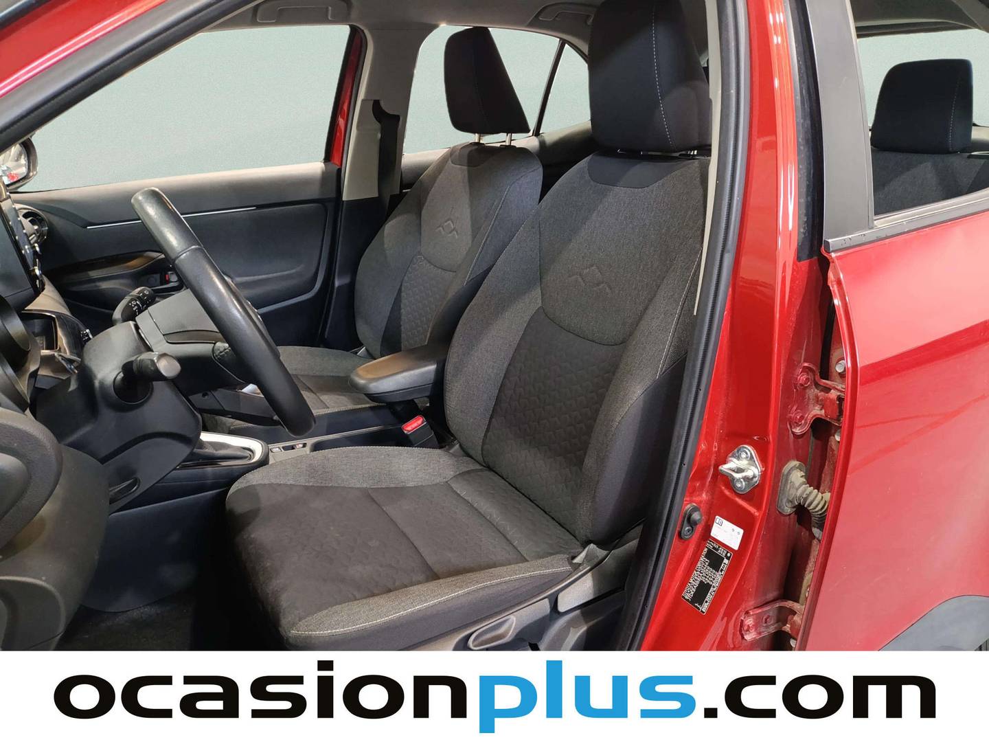 Foto asientos delanteros Toyota Yaris Cross Toyota Yaris Cross 120H Business Plus (116 CV)