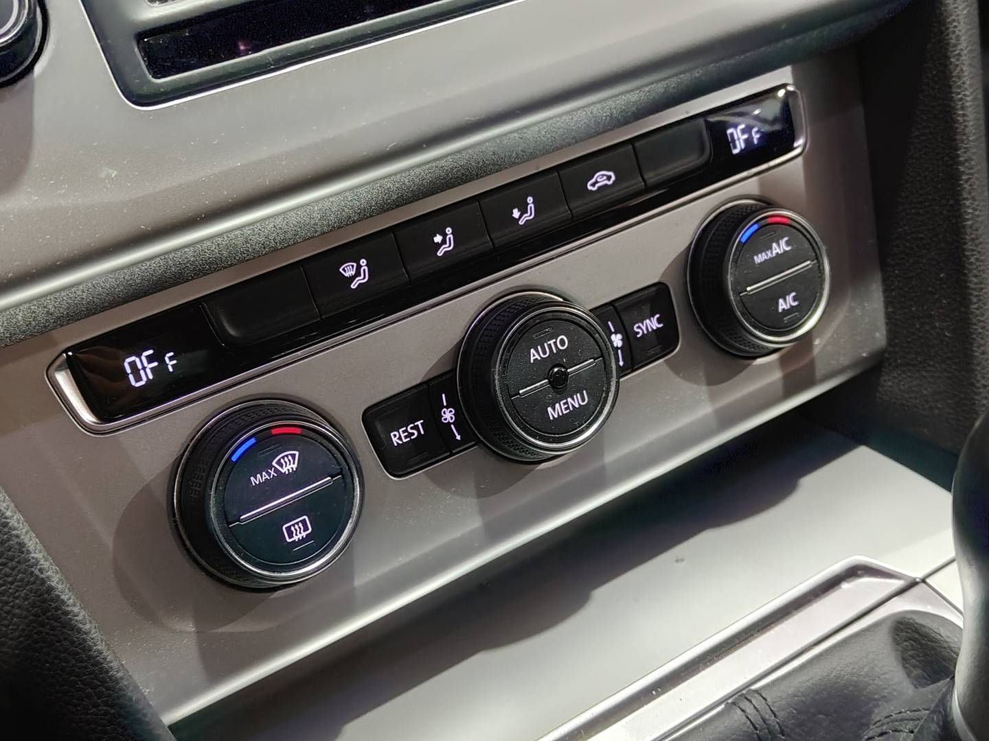 Foto Volkswagen Passat Volkswagen Passat Advance 1.6 TDI BMT (120 CV)