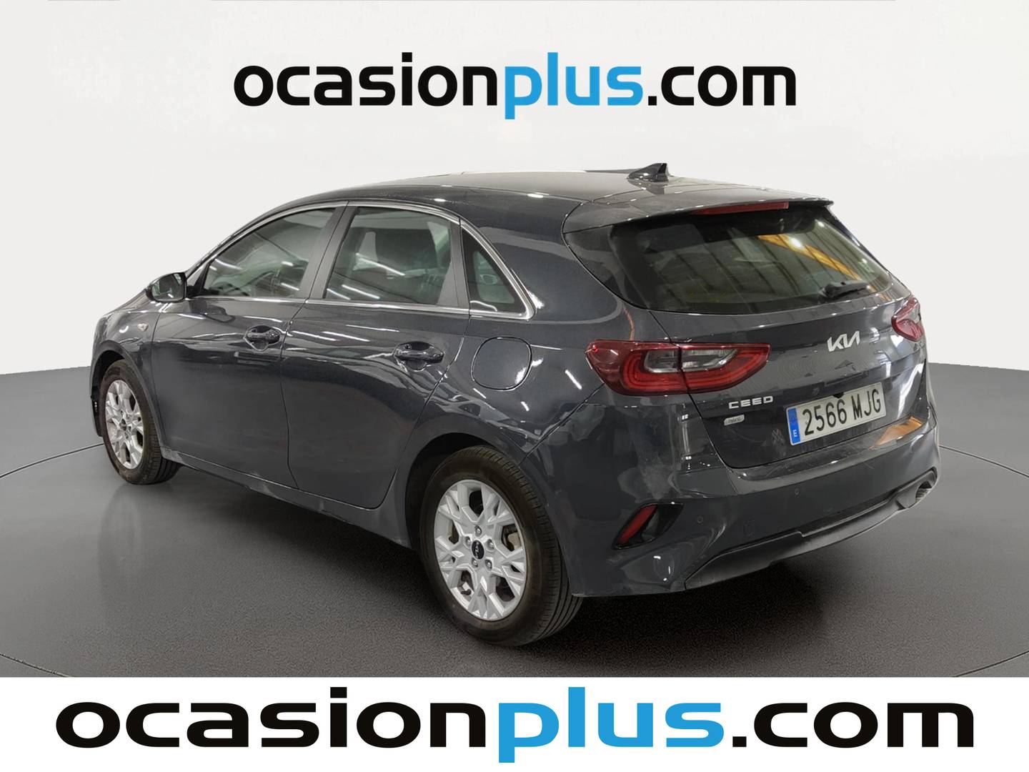 Foto trasera KIA Ceed KIA Ceed 1.6 MHEV iMT Drive (136 CV) derecha