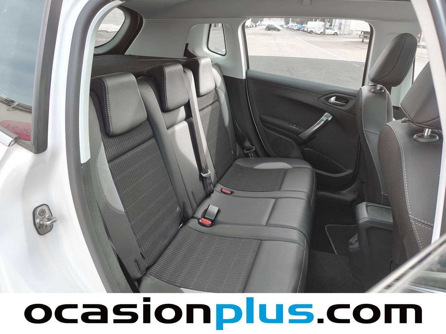 Foto Peugeot 2008 Peugeot 2008 BlueHDi 100 Allure (100 CV)