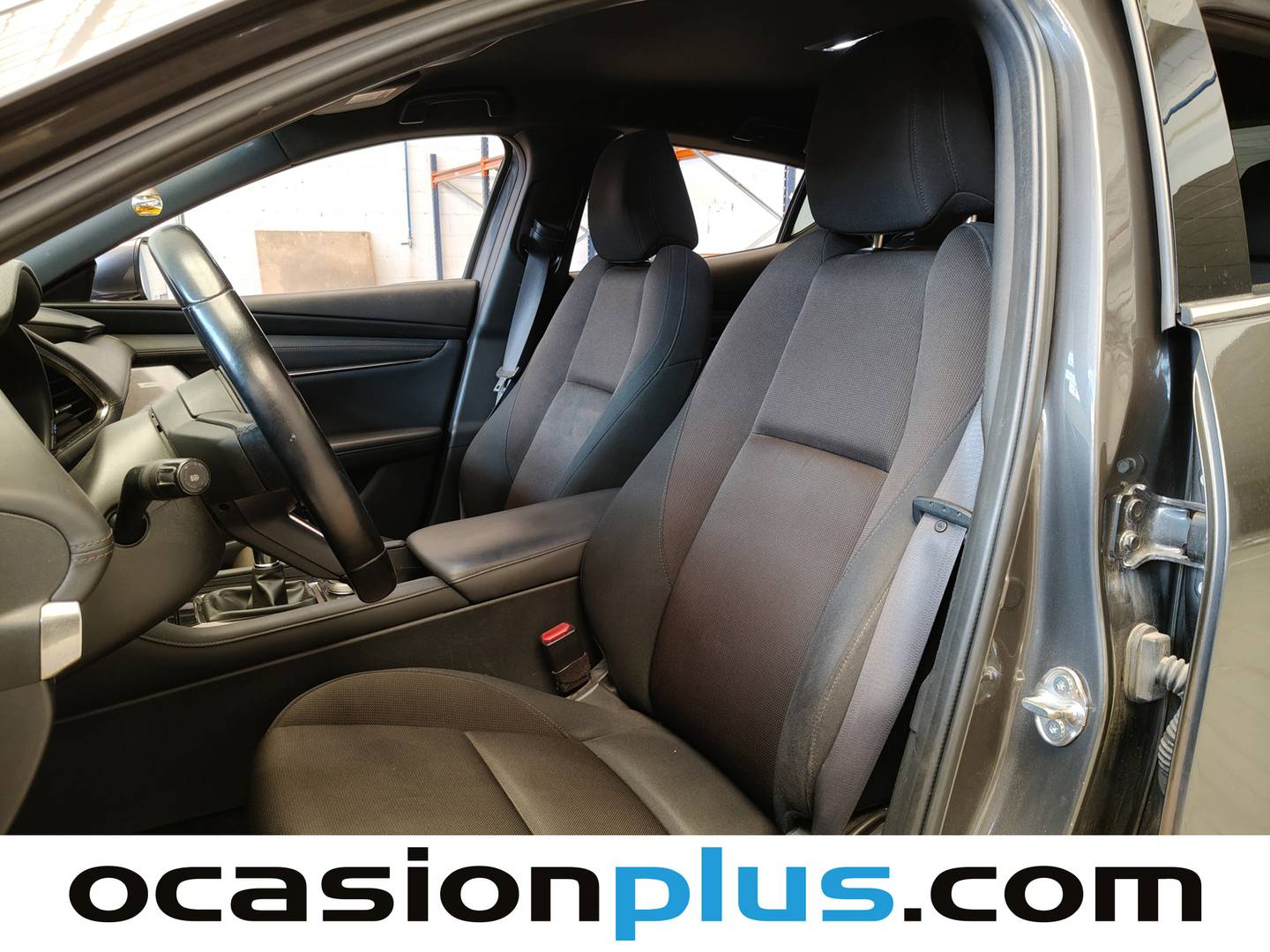 Foto asientos delanteros Mazda Mazda3 Mazda Mazda 3 2.0 e-SKYACTIV-G Zenith (122 CV)