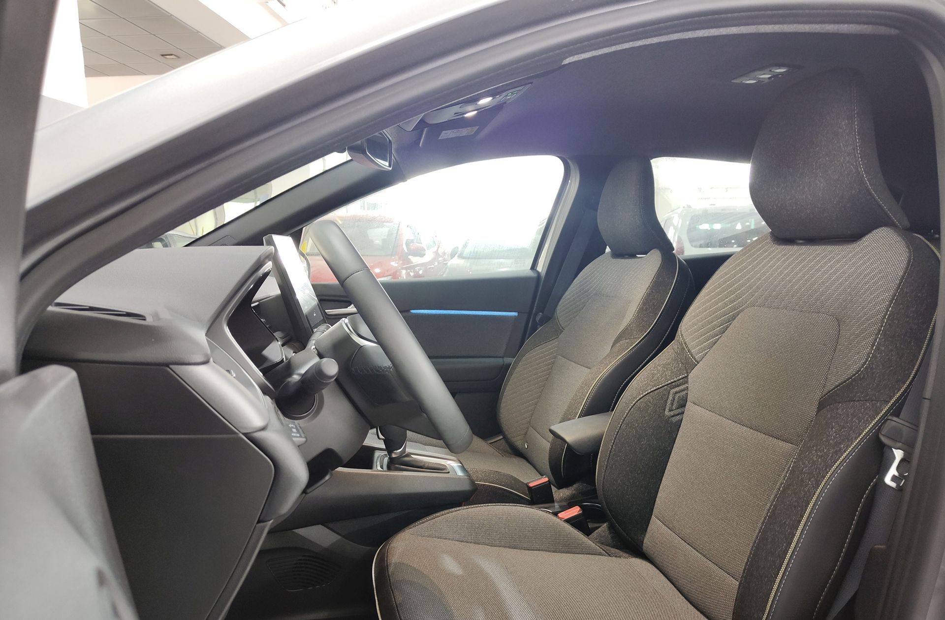 Renault Captur Techno E-Tech Híbrido - foto 10