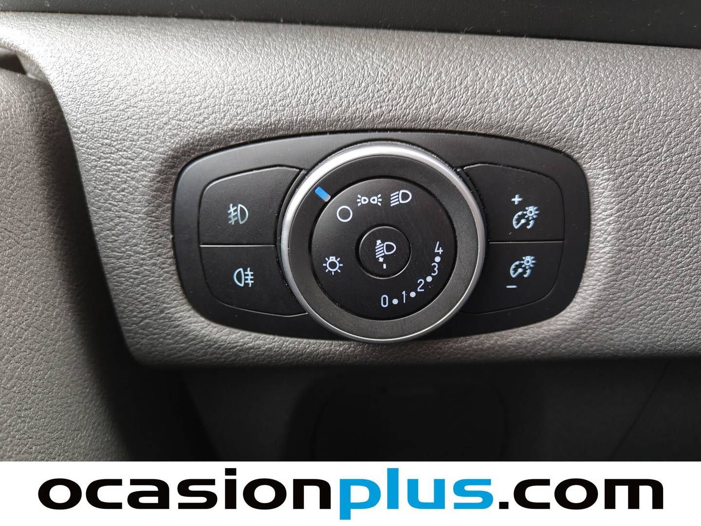 Foto Ford Transit Custom Ford Transit Custom Kombi 2.0 TDCI 320 L1 Trend (130 CV) 9 Plazas