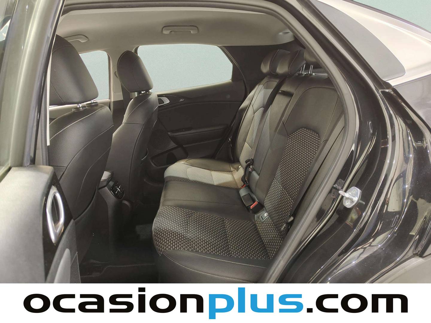 Foto asientos traseros KIA XCeed Kia XCeed 1.0 T-GDi Tech (120 CV)