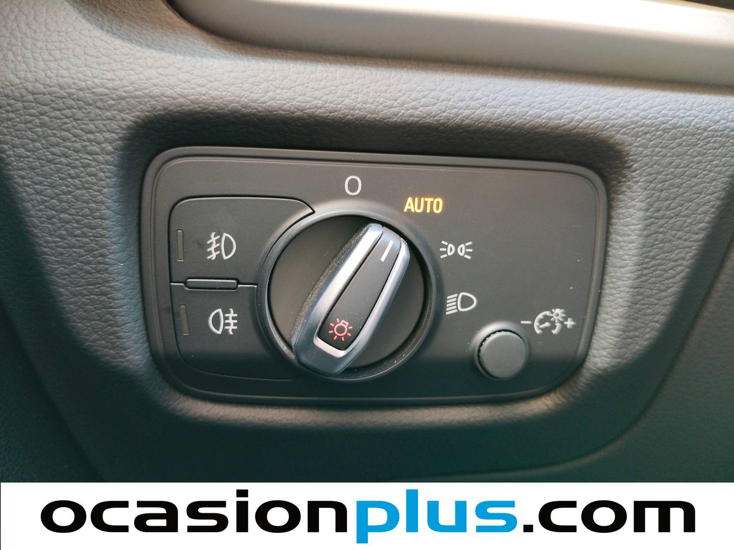 Equipamiento del Audi A3 Audi A3 Attraction 1.6 TDI (105 CV)