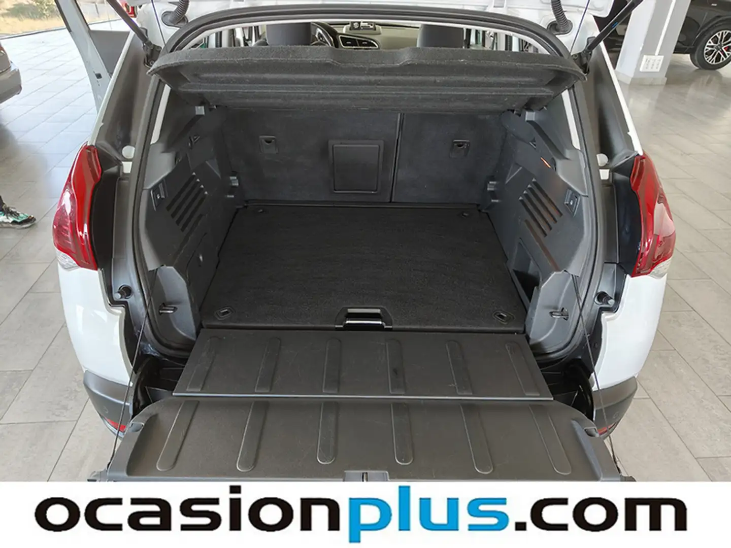 Foto Peugeot 3008 Peugeot 3008 1.2 PureTech Style S&S (130 CV)