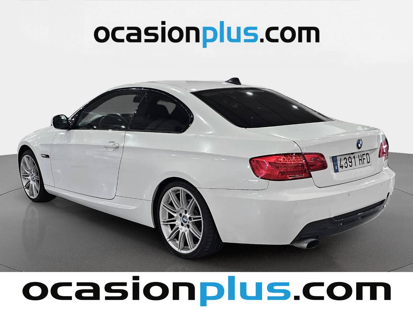 Foto trasera BMW Serie 3 BMW Serie 3 320d Coupe (184 CV) derecha