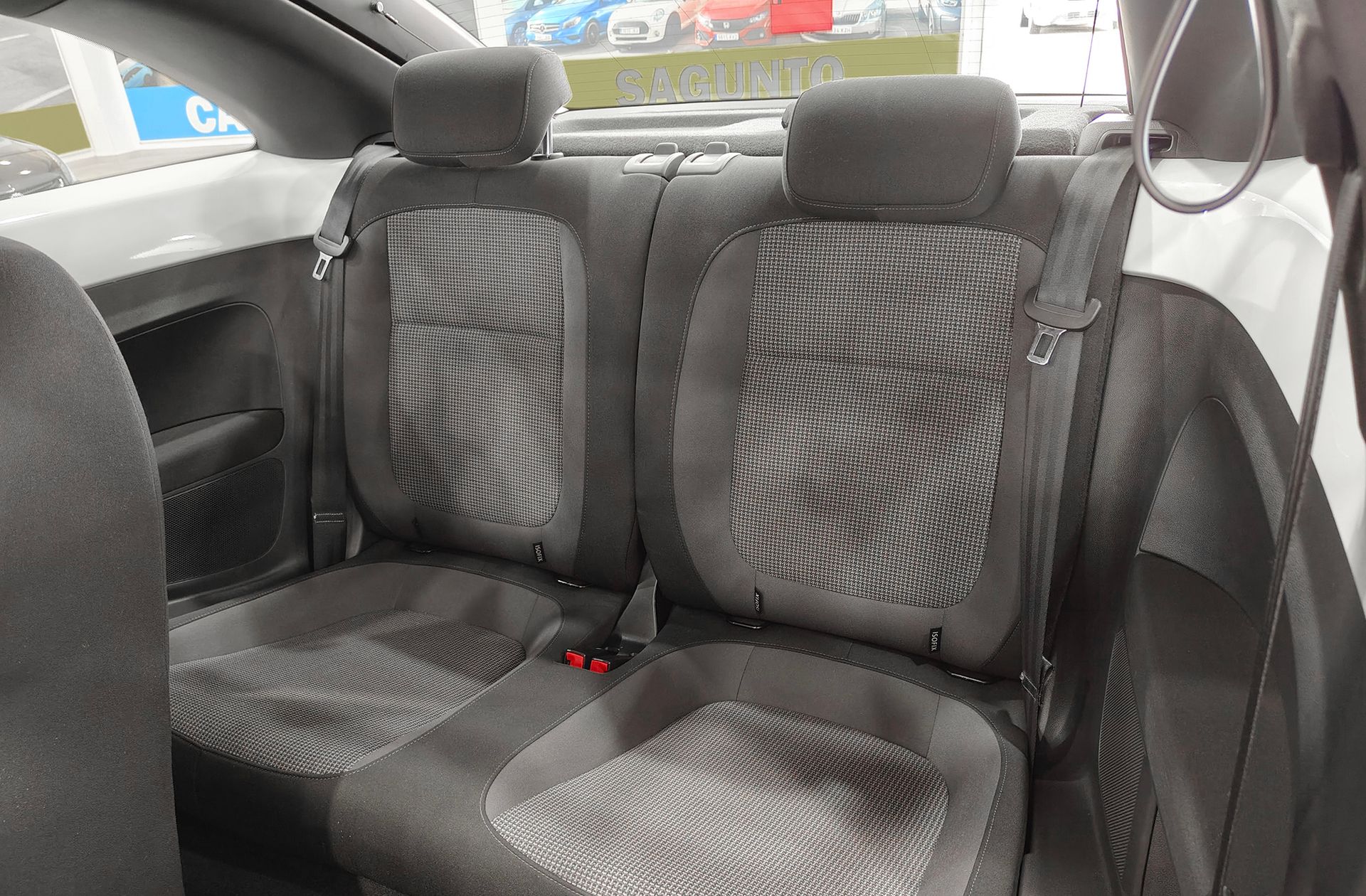 Volkswagen Beetle 1.6 TDI Design - foto 11
