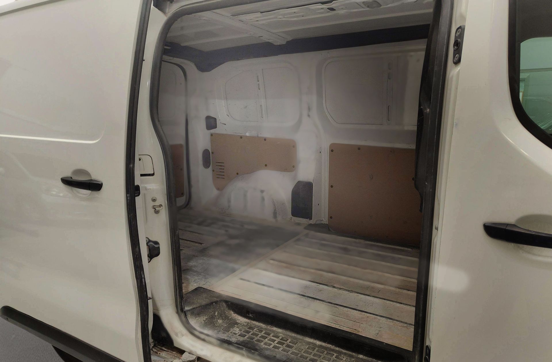 Peugeot Expert Furgon BlueHDi 120 Pro Standard - foto 15