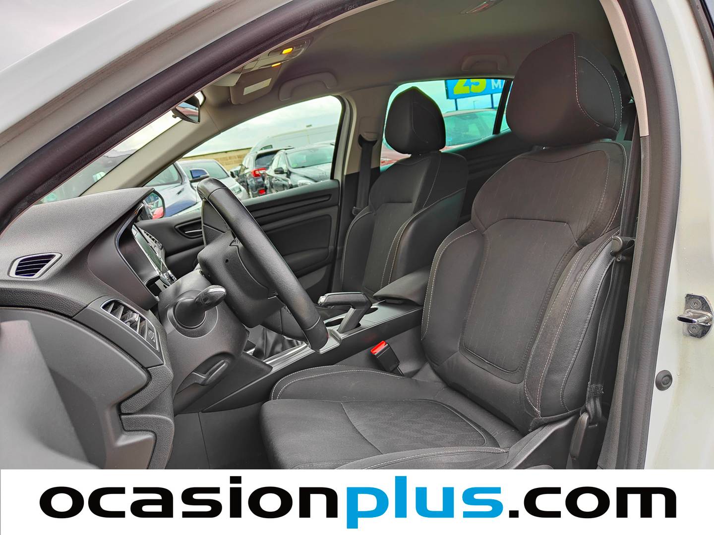 Foto asientos delanteros Renault Mégane Renault Megane Limited Energy TCe (130 CV)