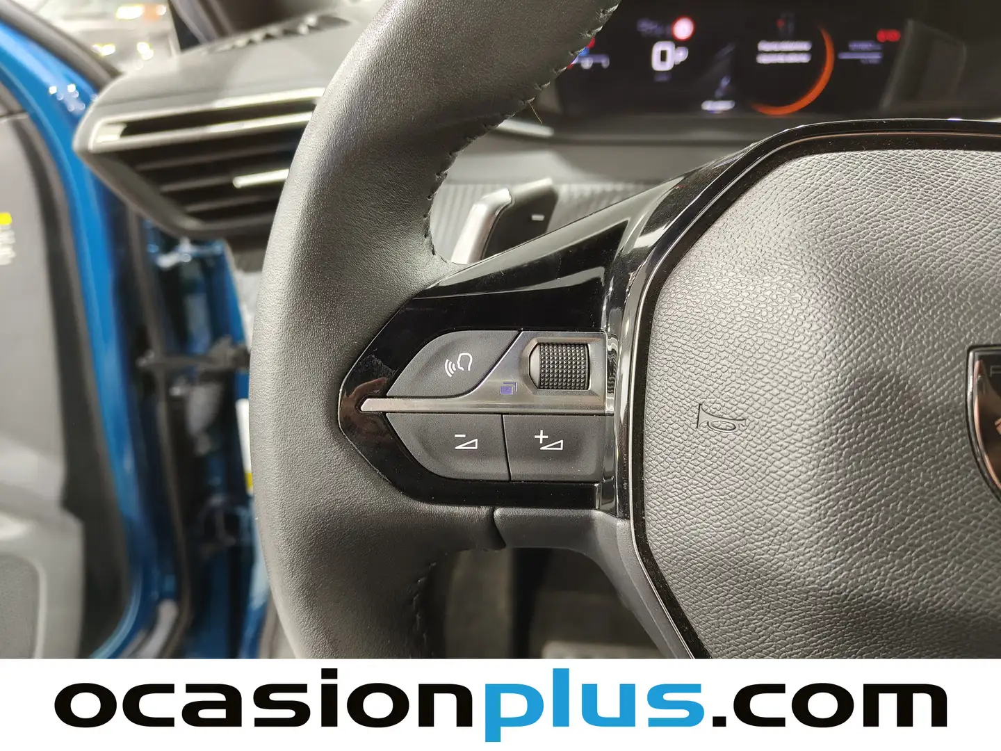 Foto Peugeot 2008 Peugeot 2008 Allure Hybrid eDCS6 (136 CV)