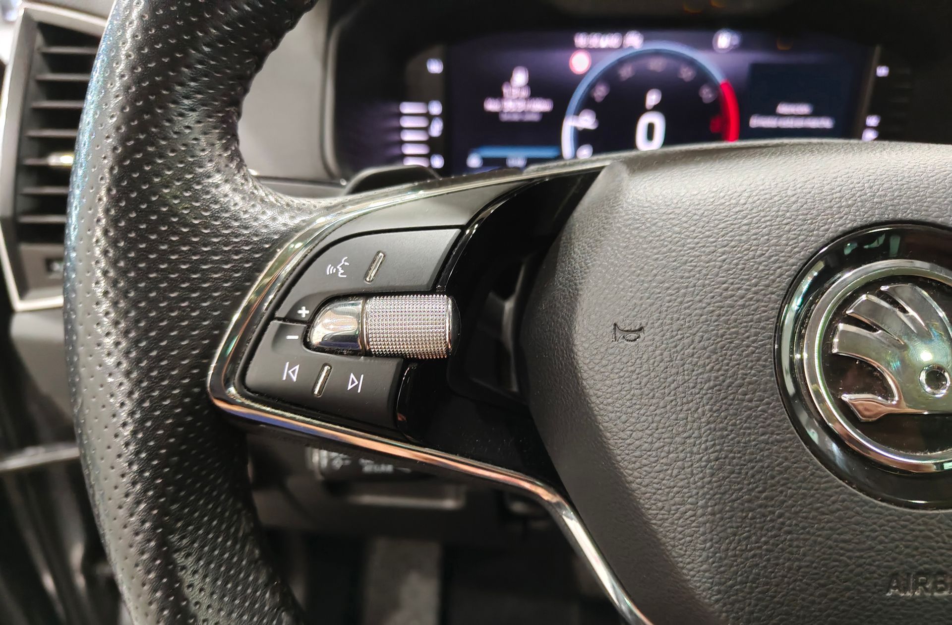 Škoda Karoq 1.5 TSI ACT Style DSG - foto 26