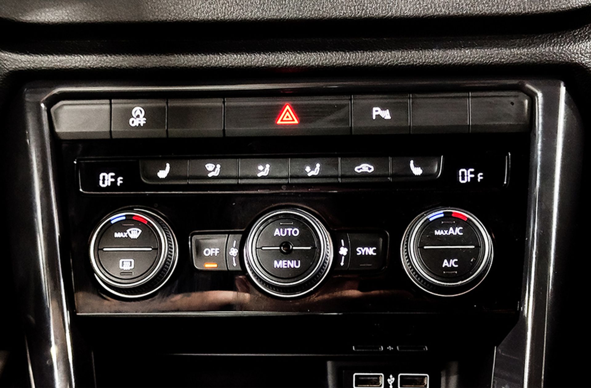 Volkswagen T-Roc Sport 2.0 TSI 4Motion DSG - foto 41