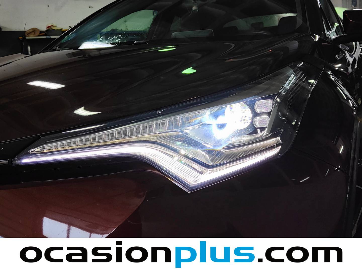 Foto Toyota C-HR Toyota C-HR 1.8 125H Style Plus (122 CV)