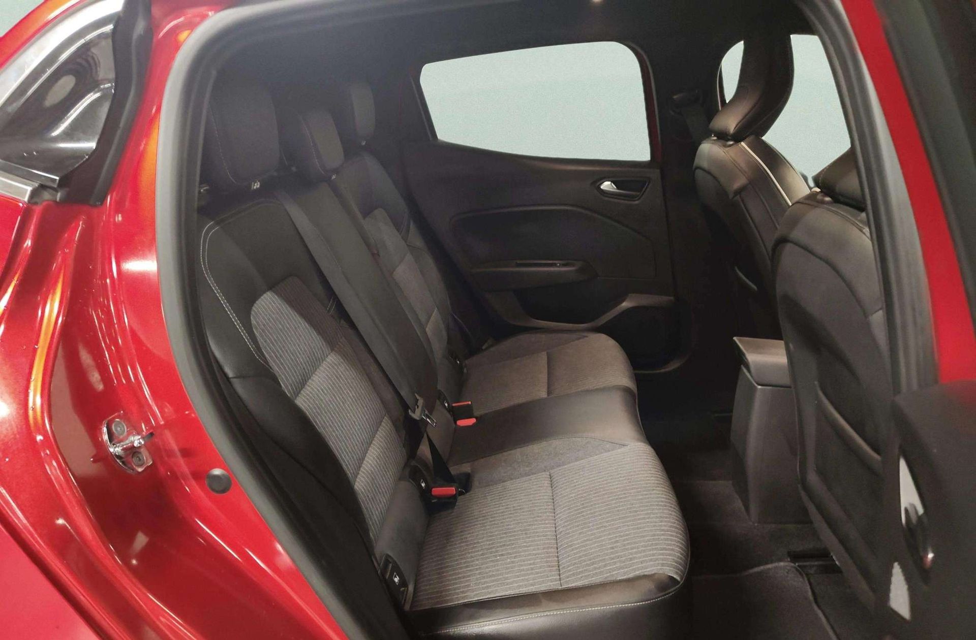 Renault Clio Zen TCe - foto 21