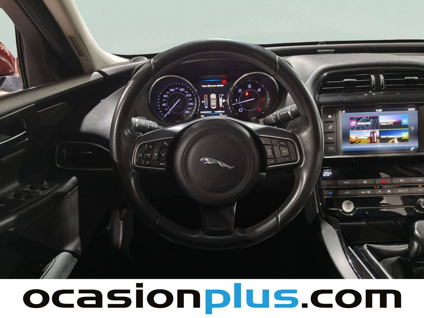 Foto Jaguar XE Jaguar XE 2.0 Diesel XE-Pure RWD (180 CV)