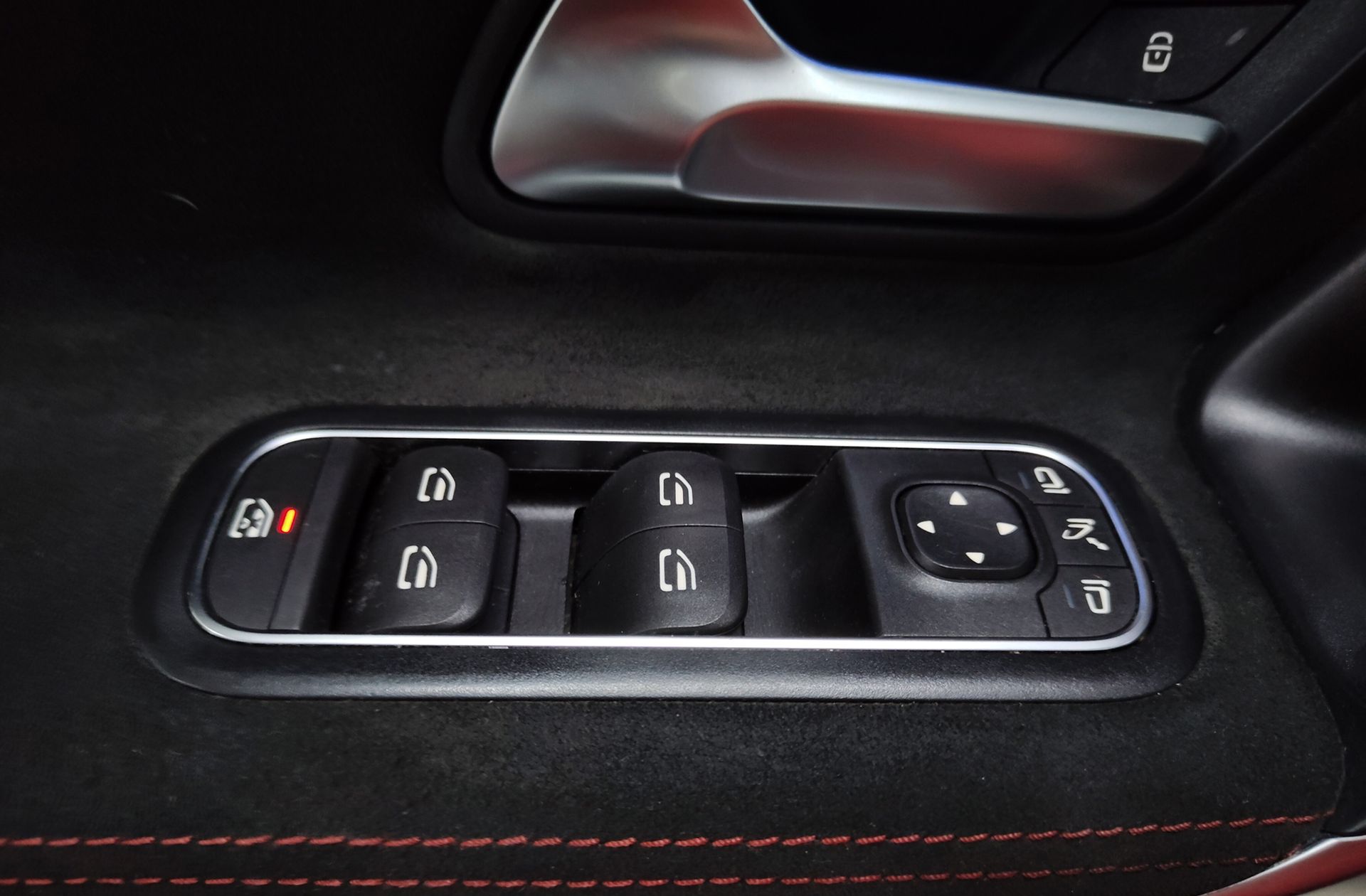 Mercedes-Benz CLA 200 Pack AMG - foto 42