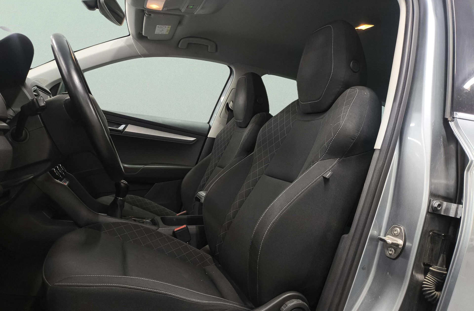Škoda Karoq 1.6 TDI Ambition - foto 11