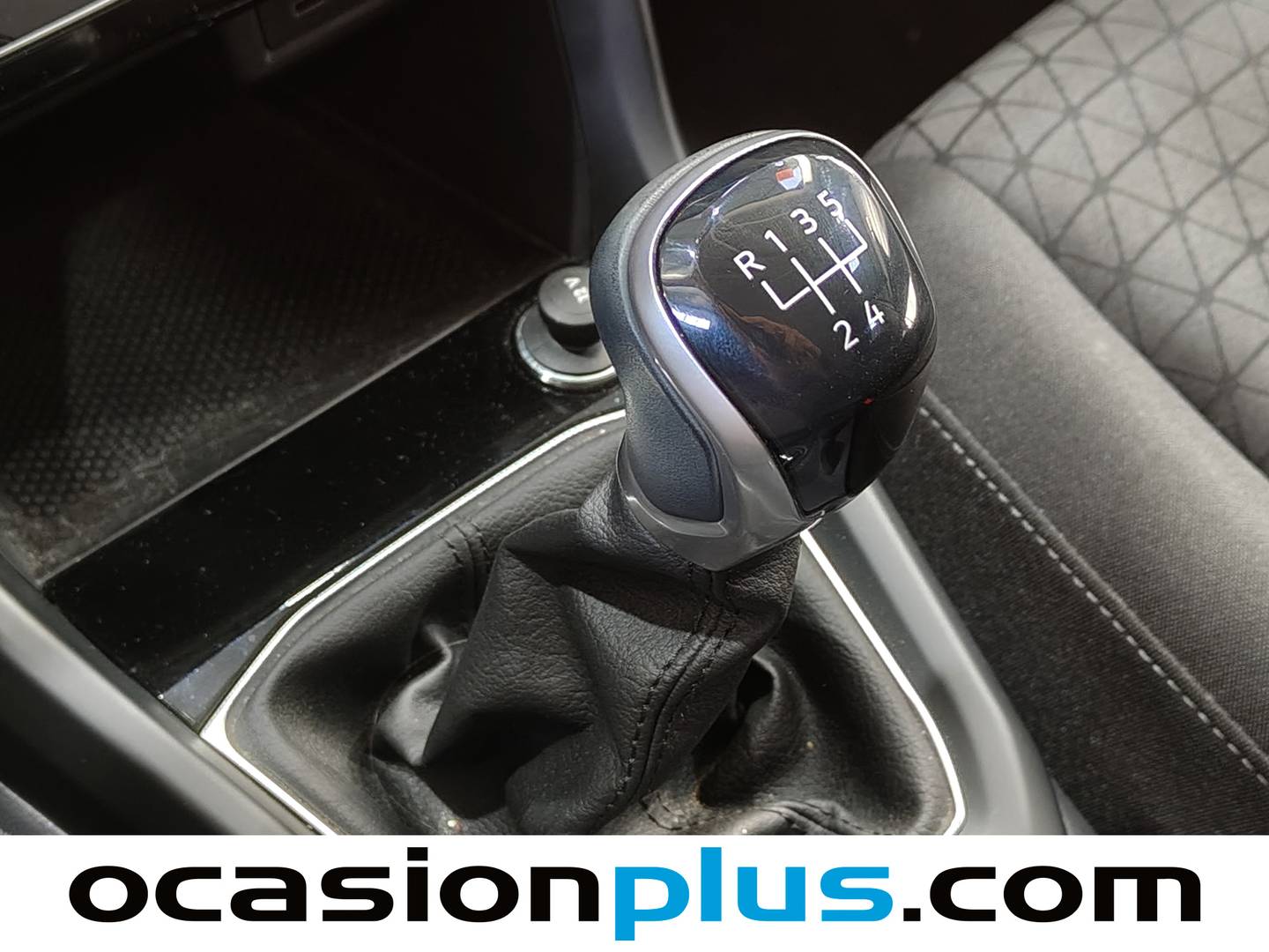 Foto Volkswagen T-Cross Volkswagen T-Cross Advance 1.0 TSI (95 CV)