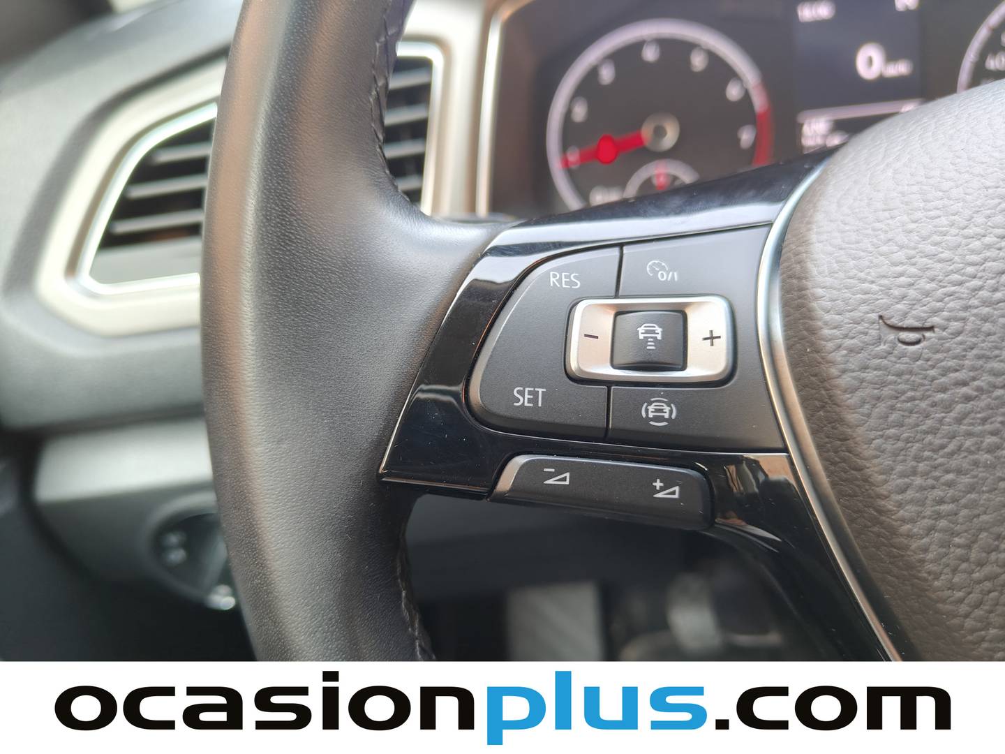 Foto Volkswagen T-Roc Volkswagen T-Roc Advance 1.0 TSI (115 CV)