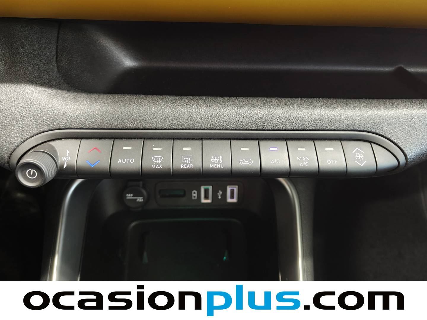 Foto Jeep Avenger Jeep Avenger 1.2 G Summit (100 CV)