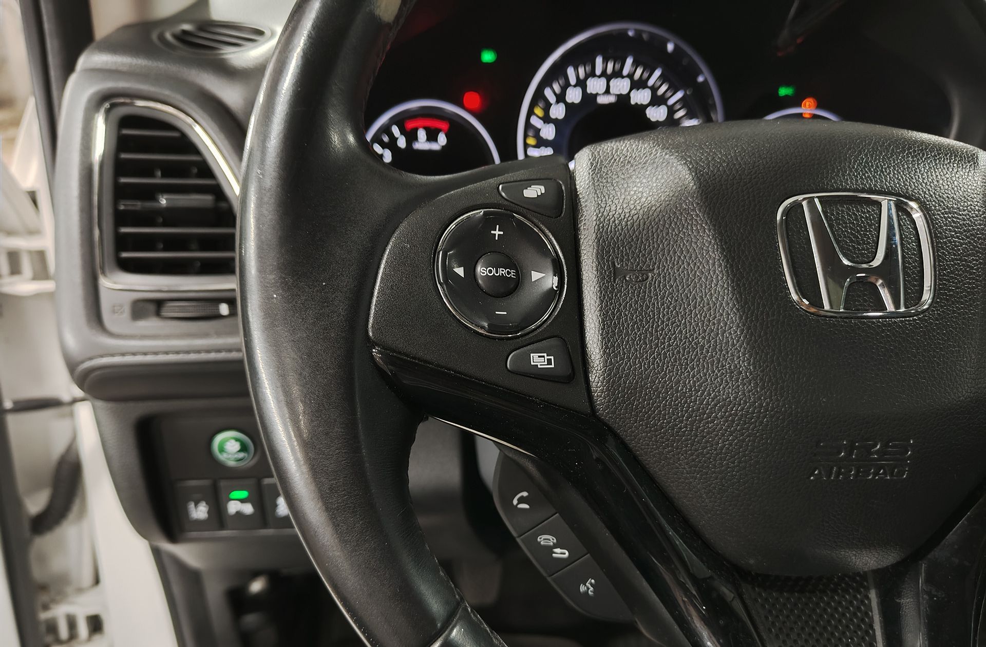 Honda HR-V 1.6 i-DTEC Executive - foto 26