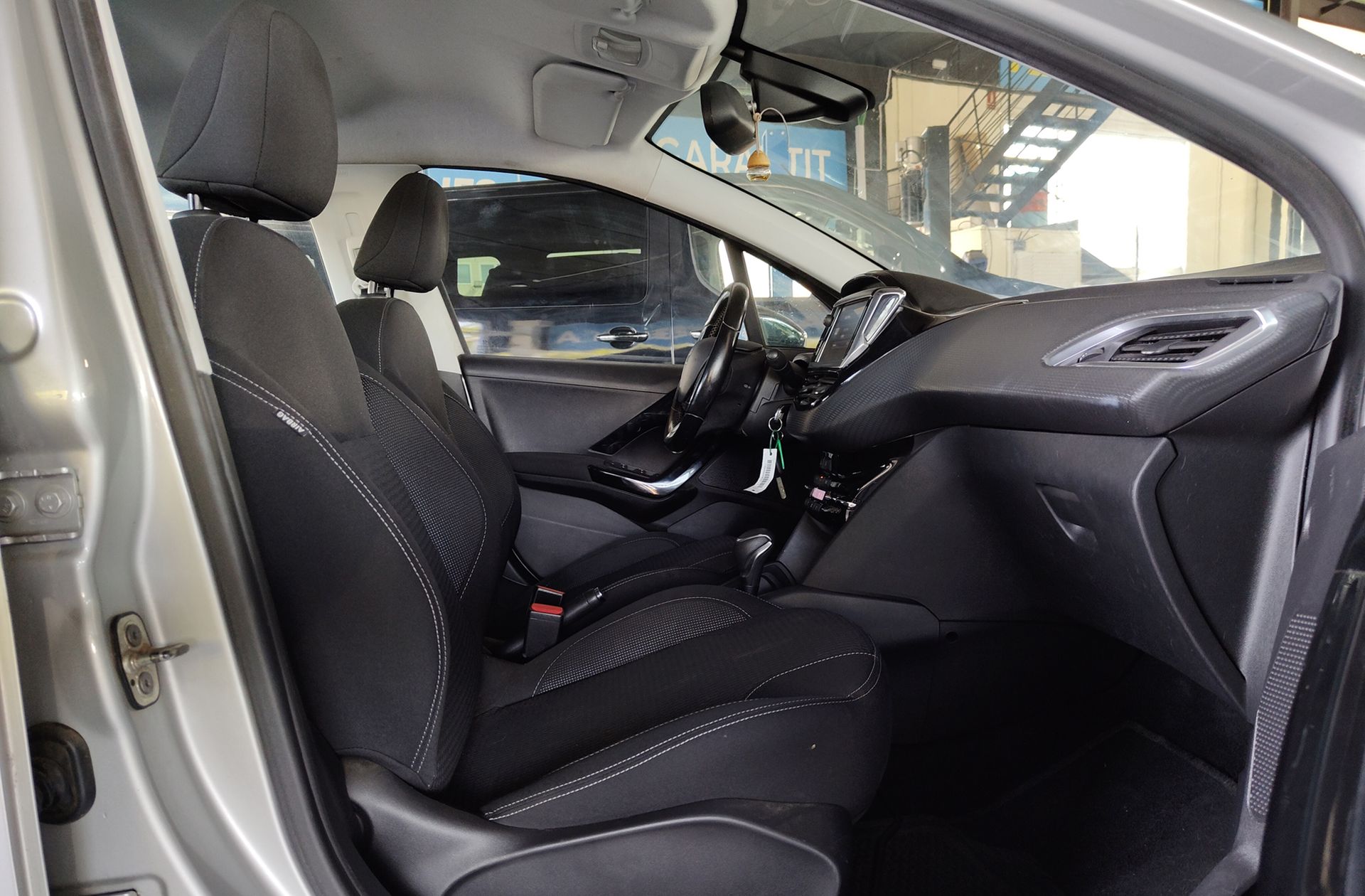 Peugeot 208 1.2 PureTech Allure EAT6 - foto 16
