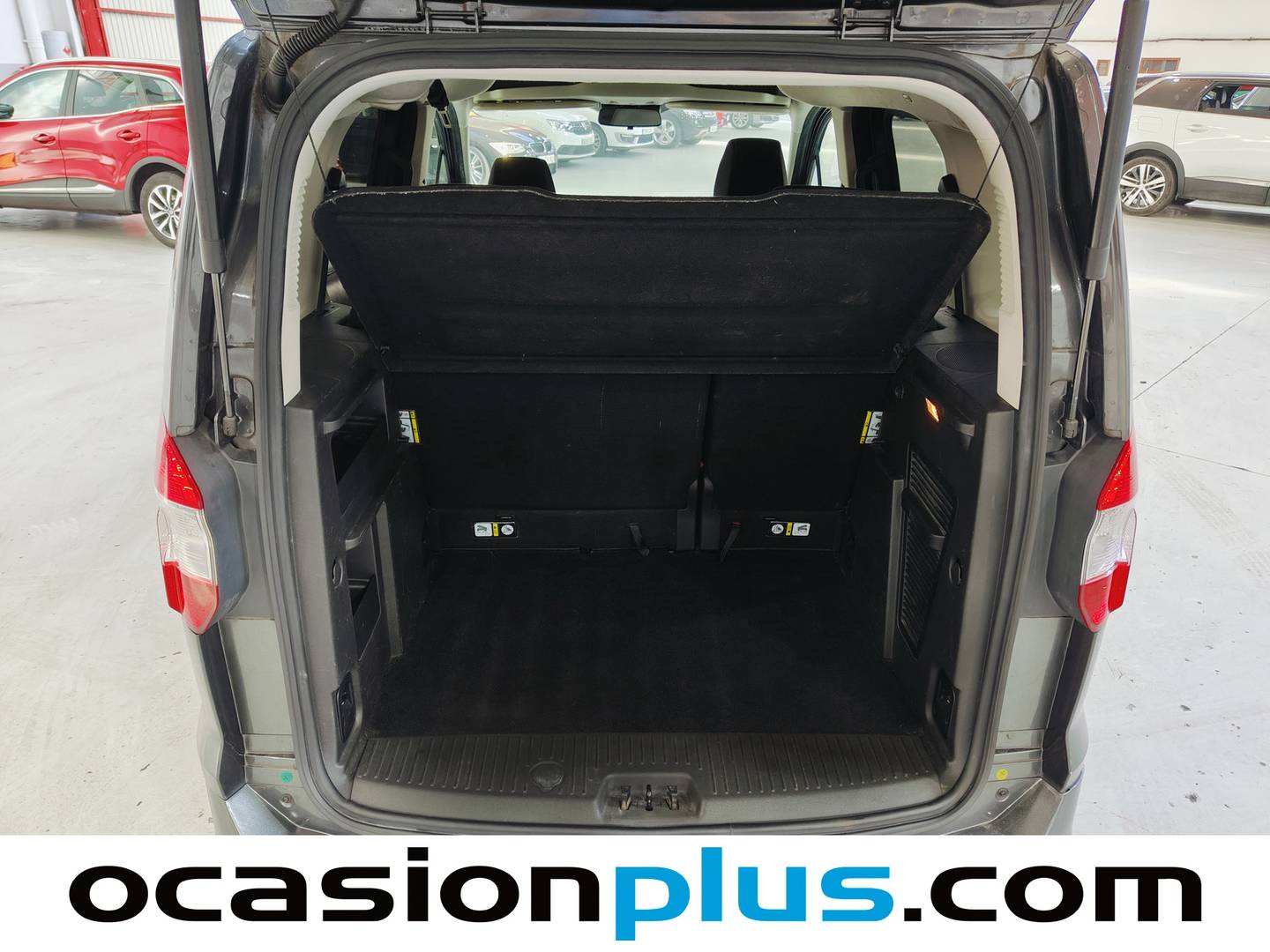 Fotos maletero Ford Tourneo Courier Ford Tourneo Courier 1.0 EcoBoost Sport (100 CV)