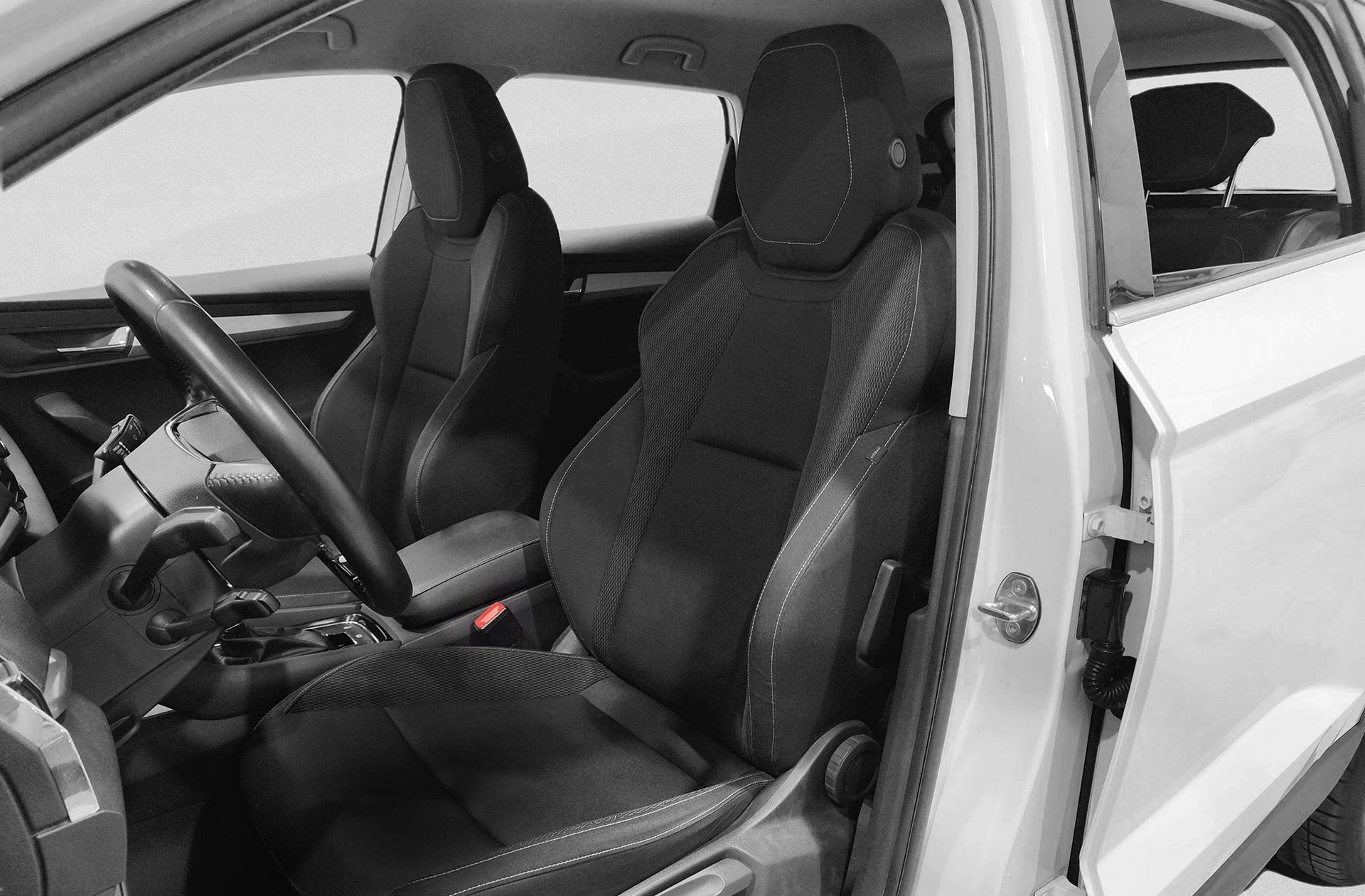 Škoda Karoq 2.0 TDI Ambition 4x4 DSG - foto 12