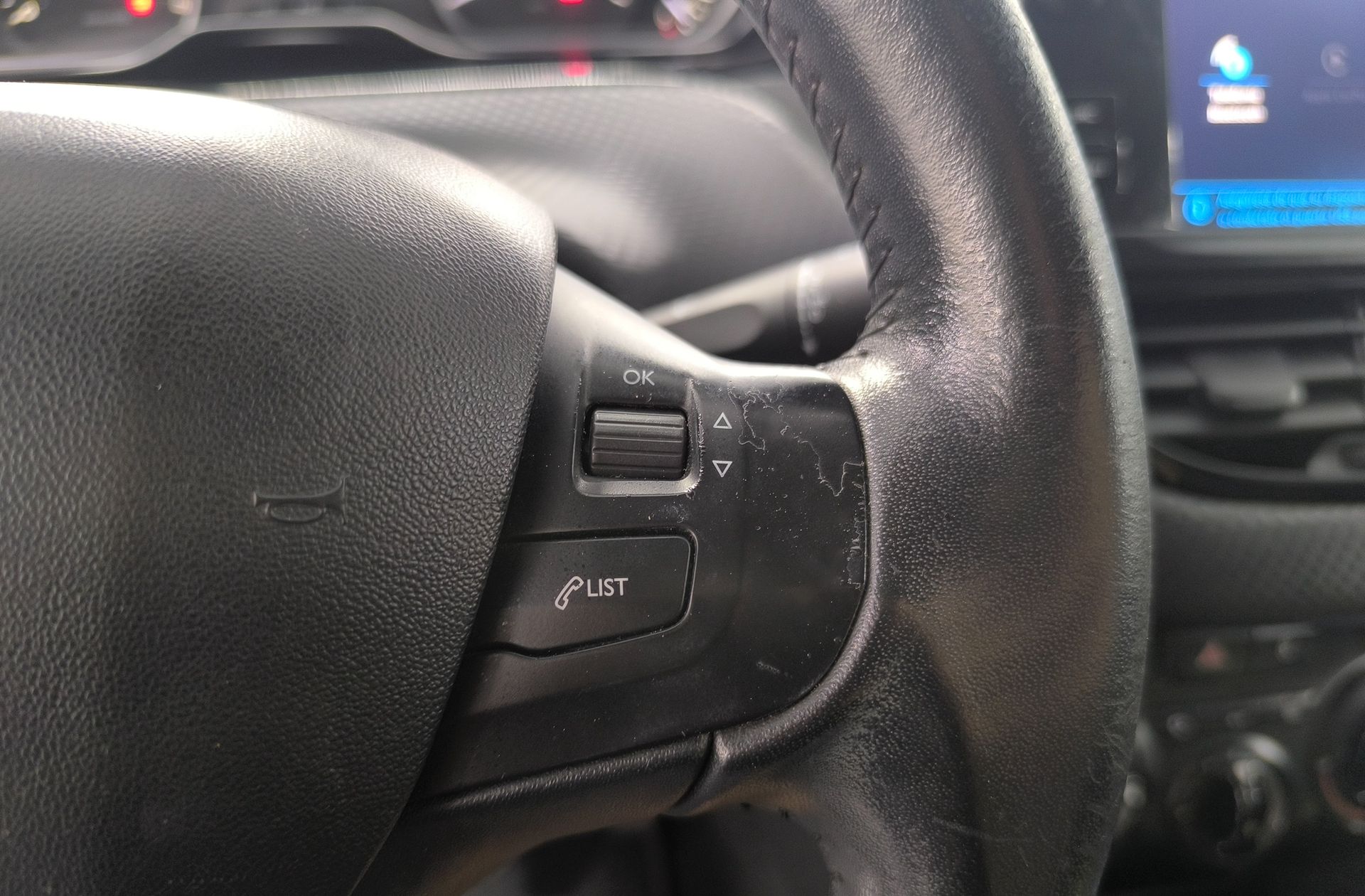 Peugeot 208 1.6 BlueHDi Style - foto 22