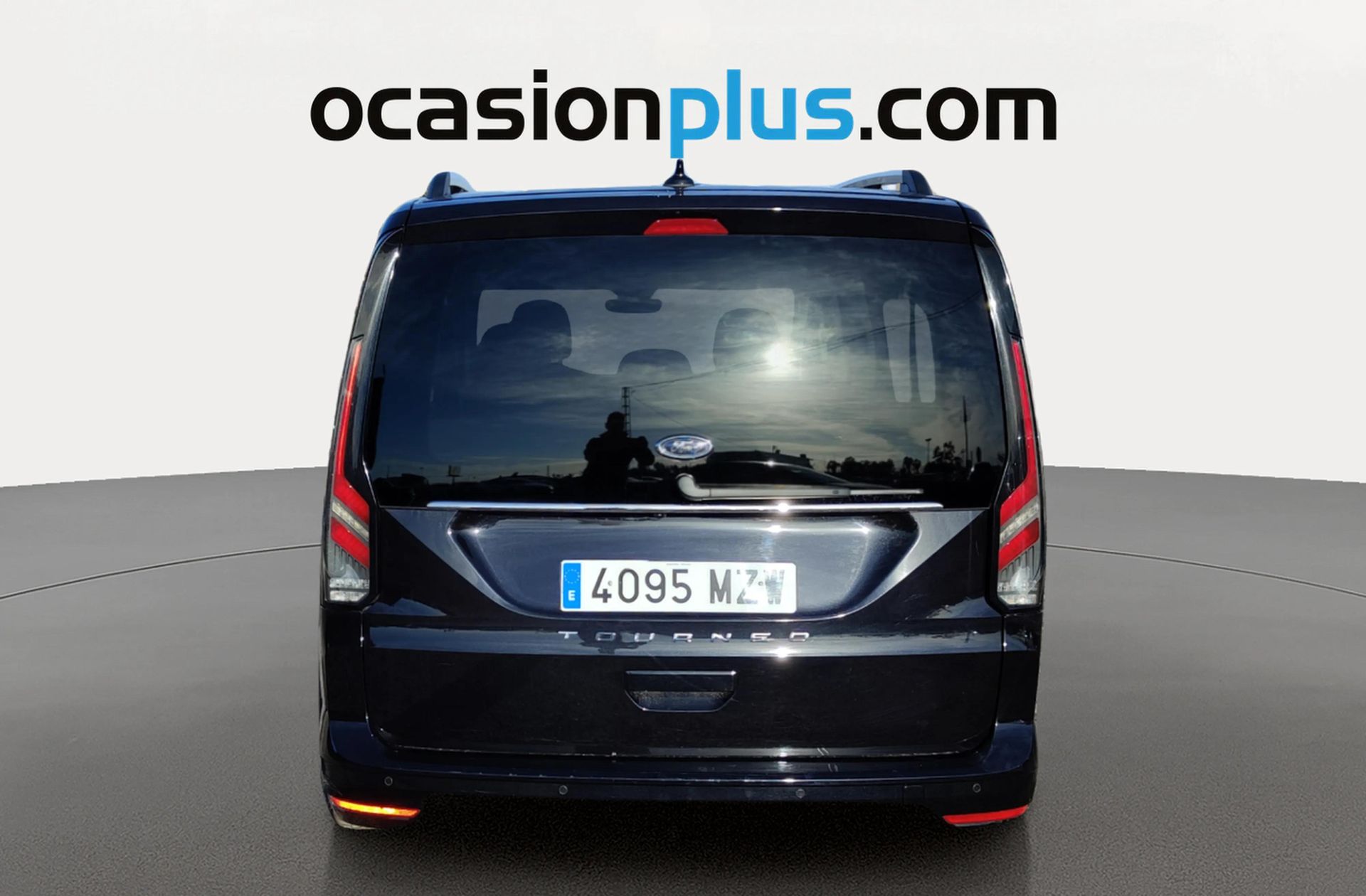 Ford Grand Tourneo Connect 2.0 EcoBlue Titanium - foto 17