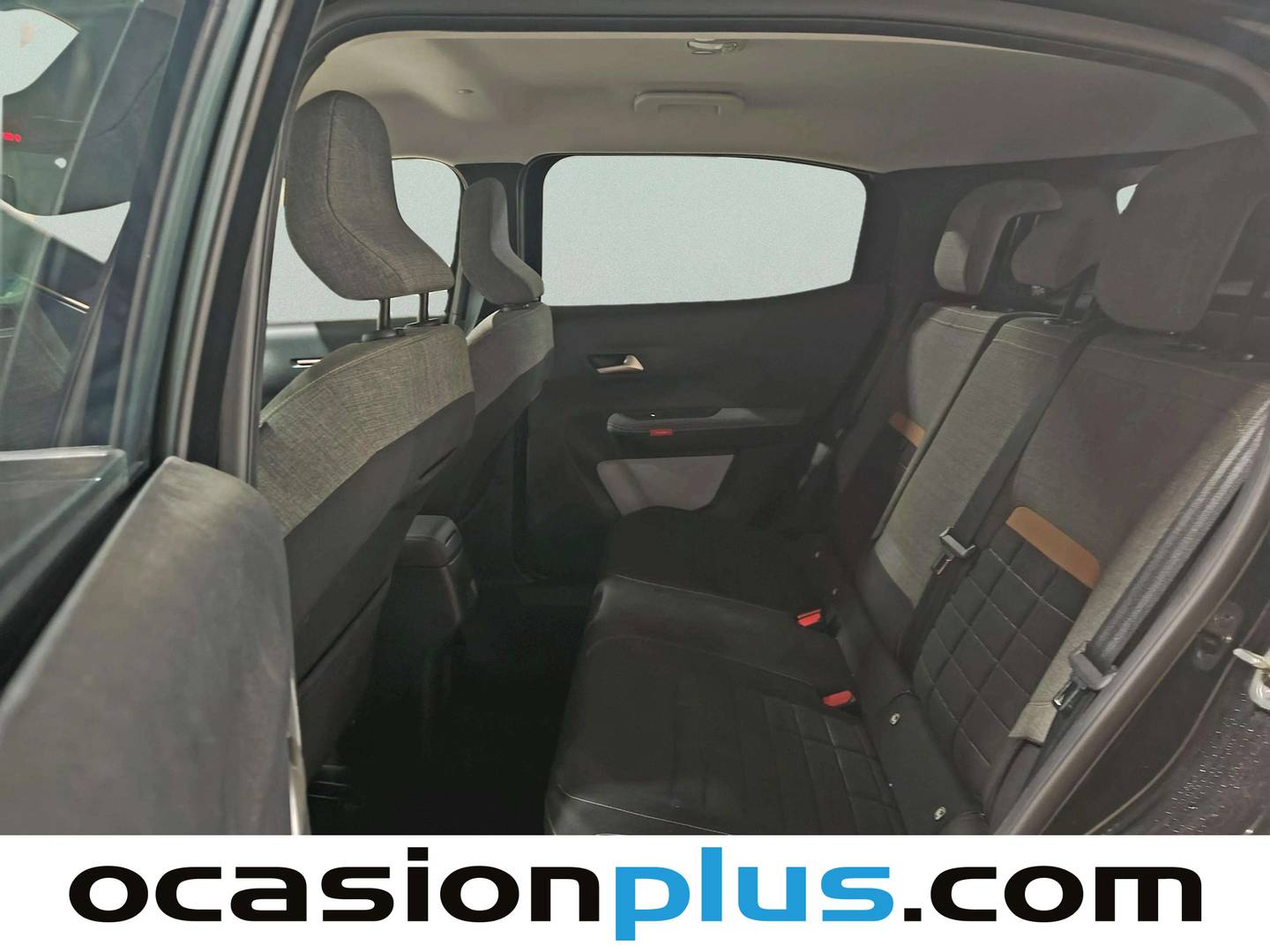 Foto asientos traseros Citroën C3 Aircross Citroën C3 Aircross Hybrid 145 Plus e-DCS6 (145 CV)