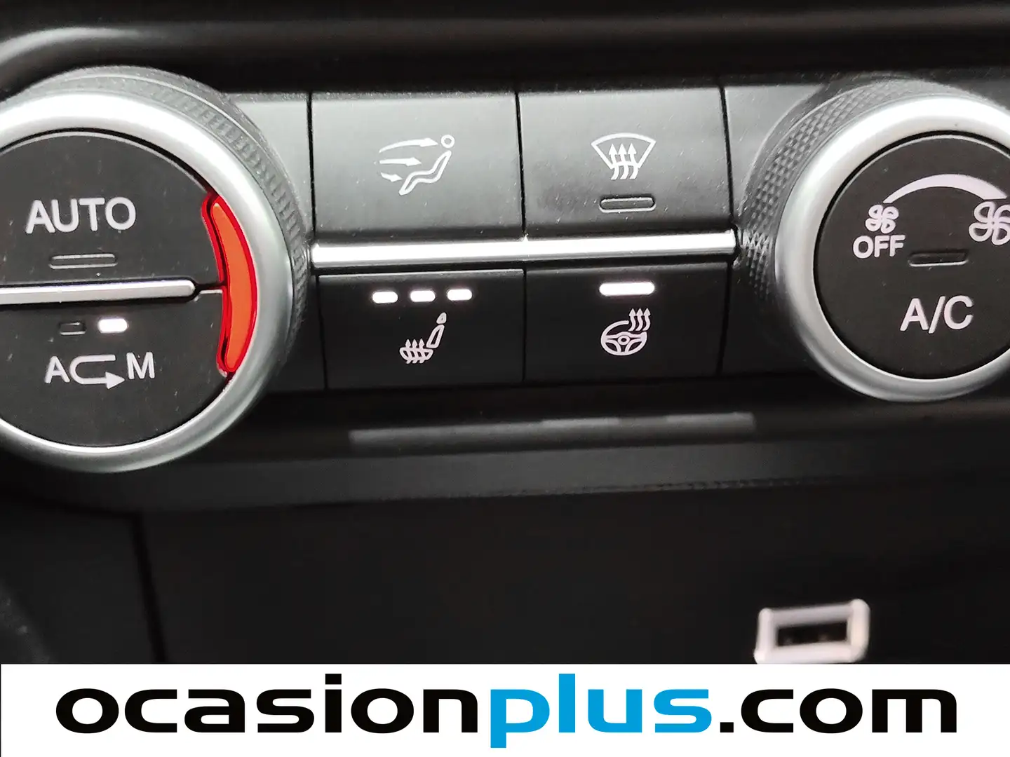 Foto Alfa Romeo Giulia Alfa Romeo Giulia 2.0 GME T4 Veloce ATX (280 CV)