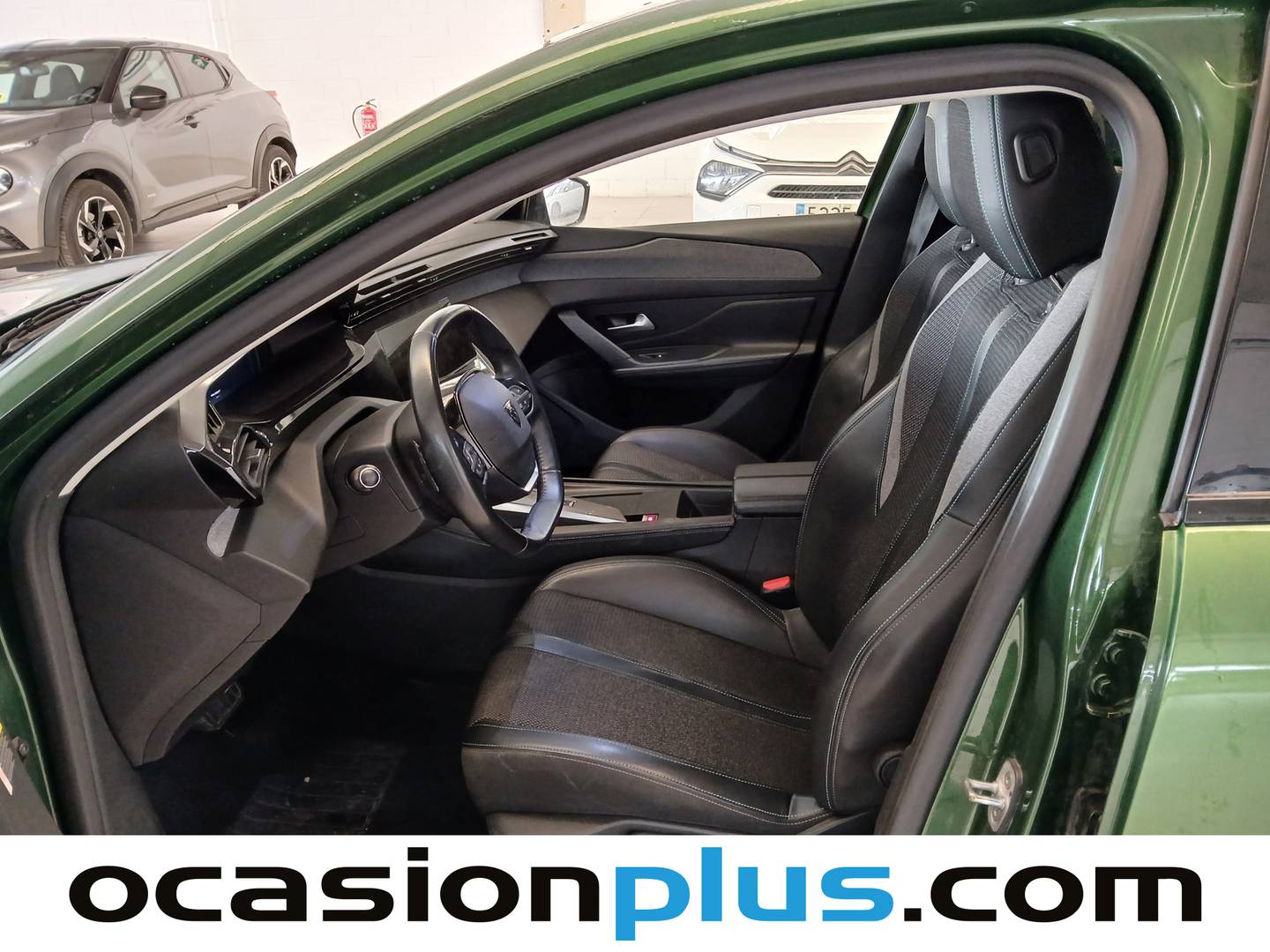 Foto Peugeot 308 Peugeot 308 PureTech 130 S&S Allure Pack EAT8 (130 CV)