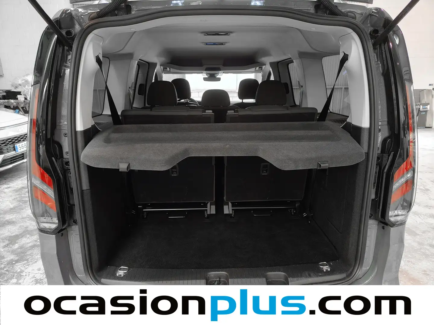 Foto Ford Tourneo Connect Ford Tourneo Connect 2.0 Ecoblue S&S Titanium Auto (122 CV) 7 Plazas