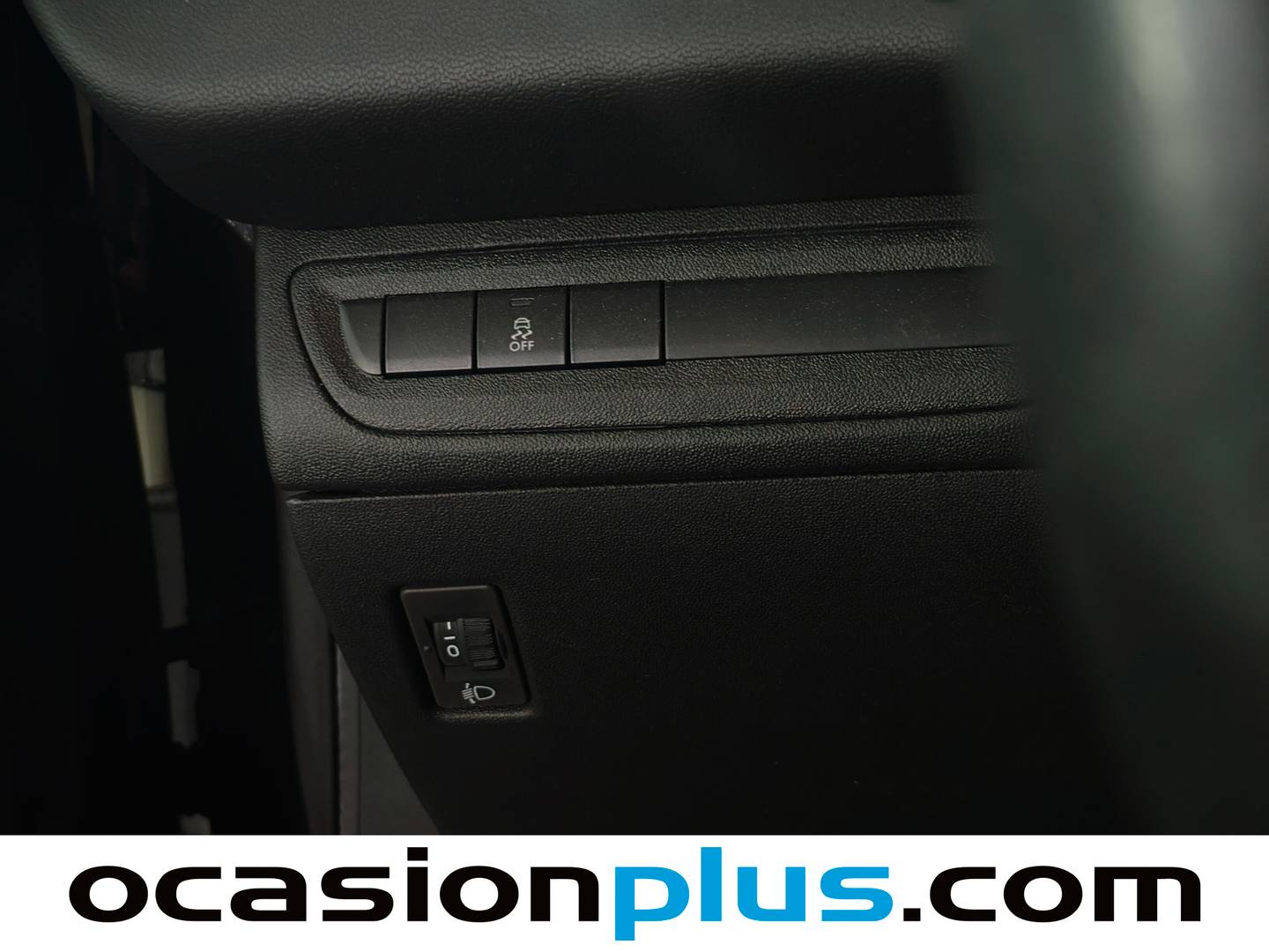 Equipamiento del Peugeot 208 Peugeot 208 PureTech 82 S&S Active (82 CV)