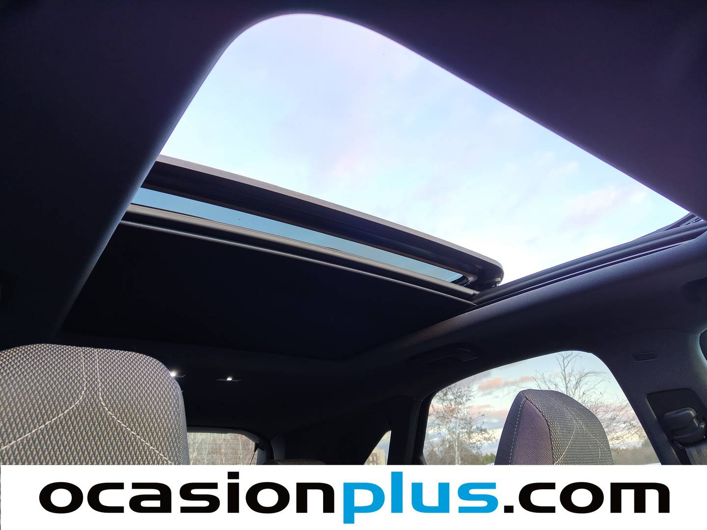 Foto DS DS 7 Crossback DS DS7 Crossback BlueHDi 130 DE Bastille + AT (130 CV)