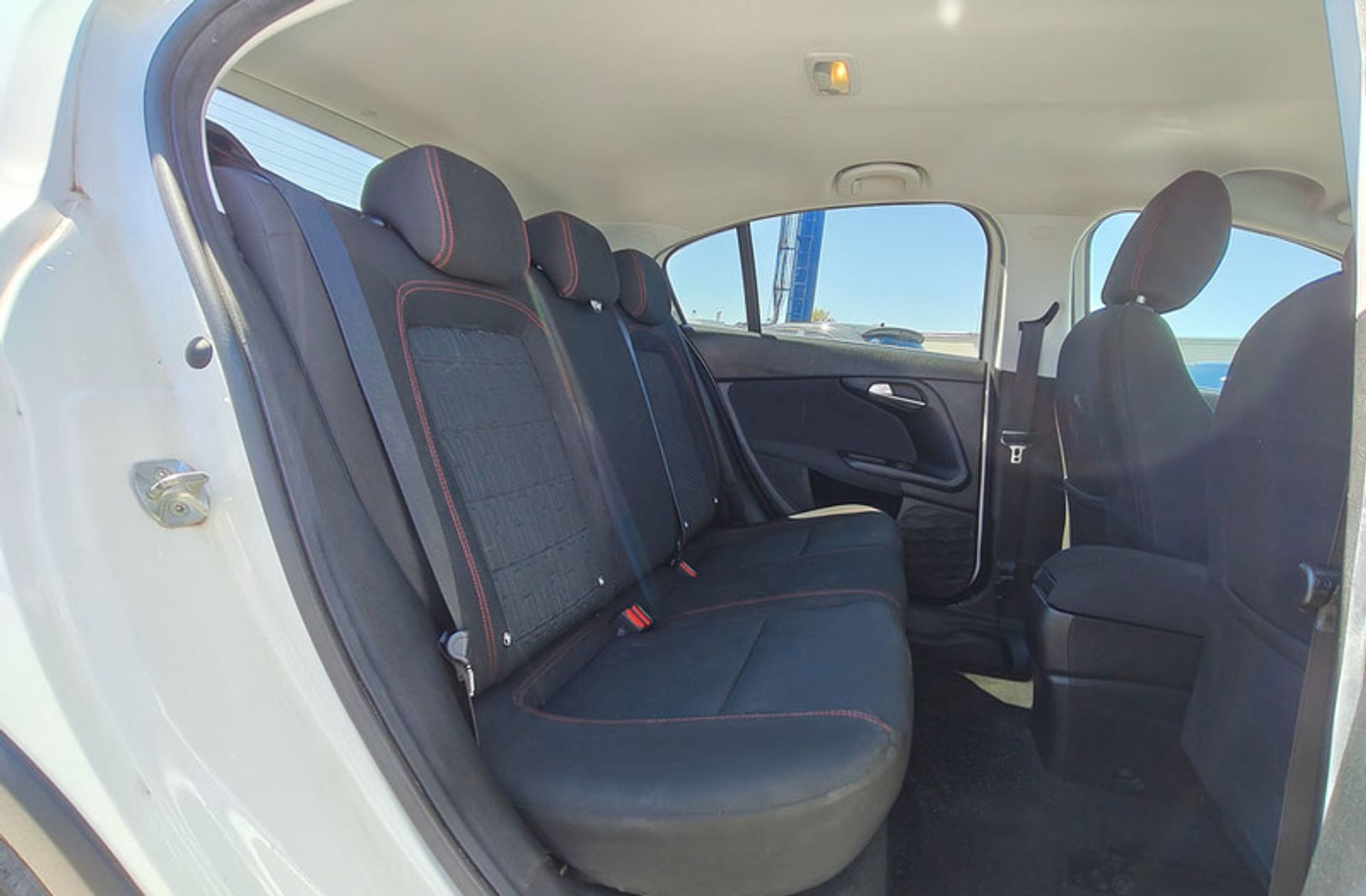 Fiat Tipo 1.5 Hybrid Red DCT - foto 17