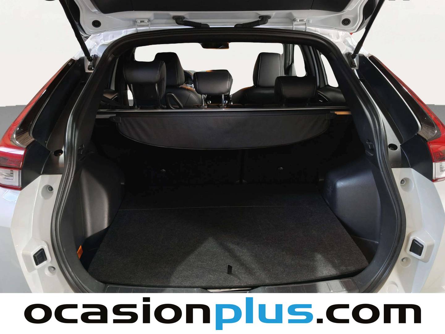 Fotos maletero Mitsubishi Eclipse Cross Mitsubishi Eclipse Cross 2.4 PHEV Kaiteki 4WD Auto (188 CV)