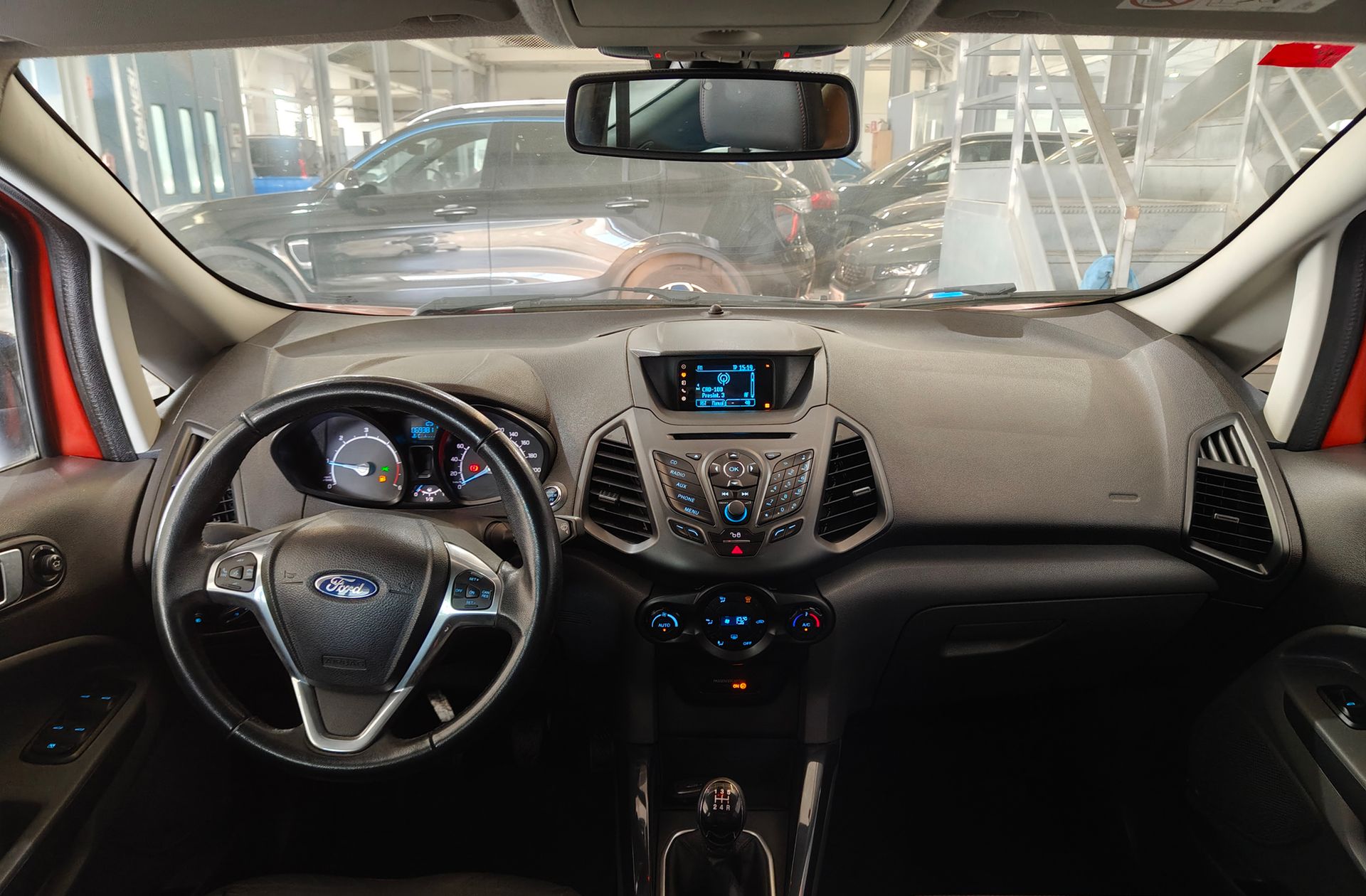 Ford EcoSport 1.5 TDCi Titanium - foto 6