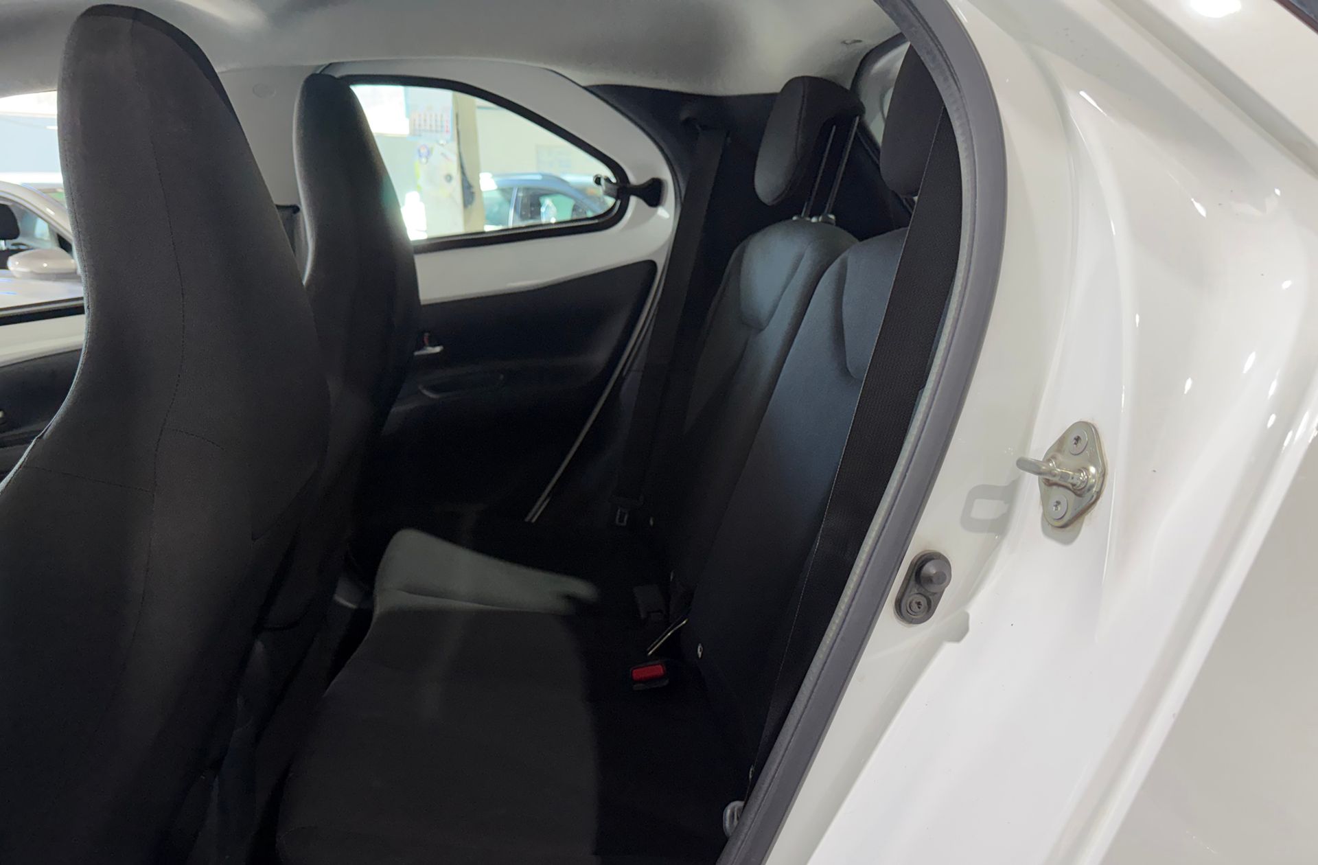 Toyota Aygo X 1.0 VVT-I Play - foto 10